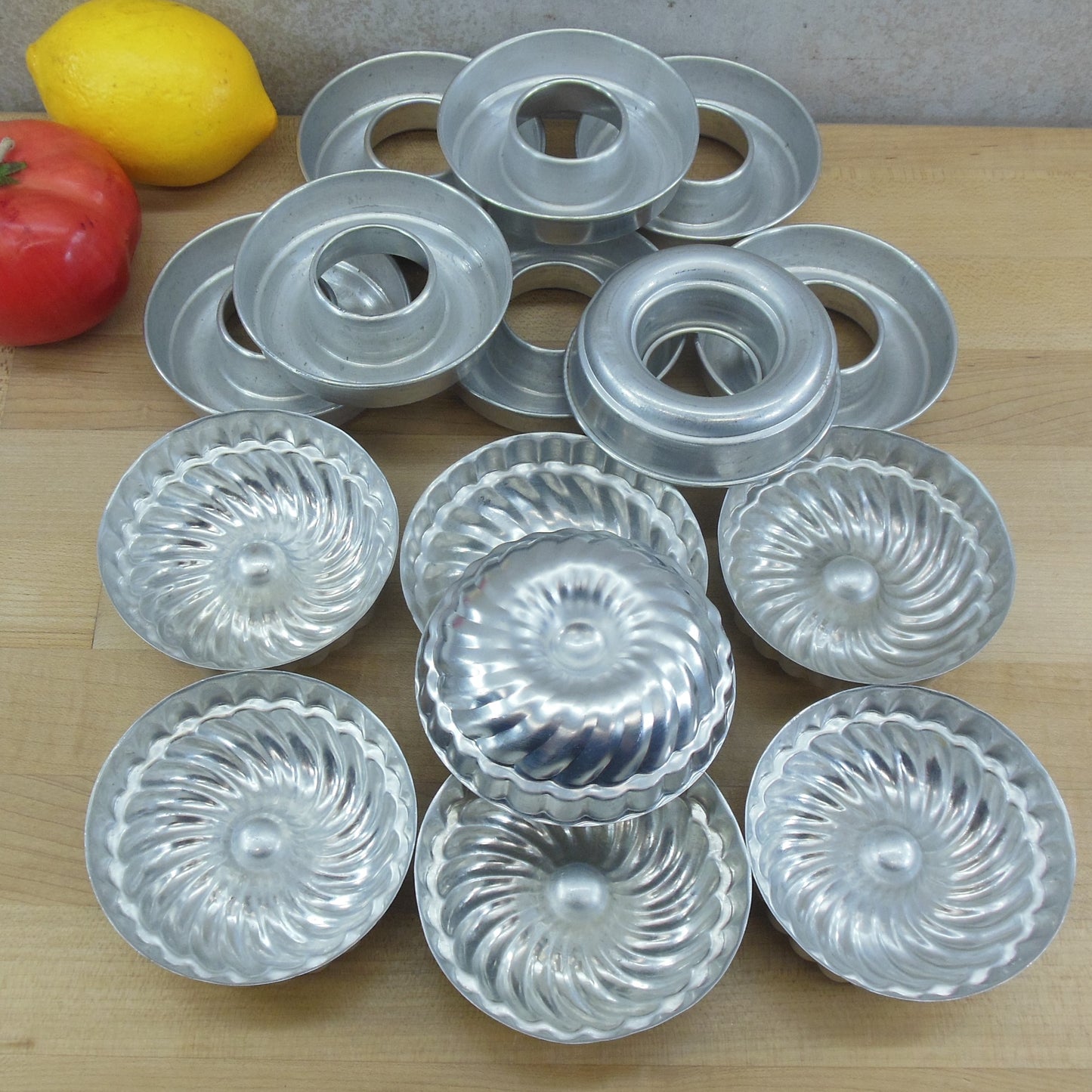 Unbranded 15 Lot Aluminum Jell-O Molds Tart Cake Pans