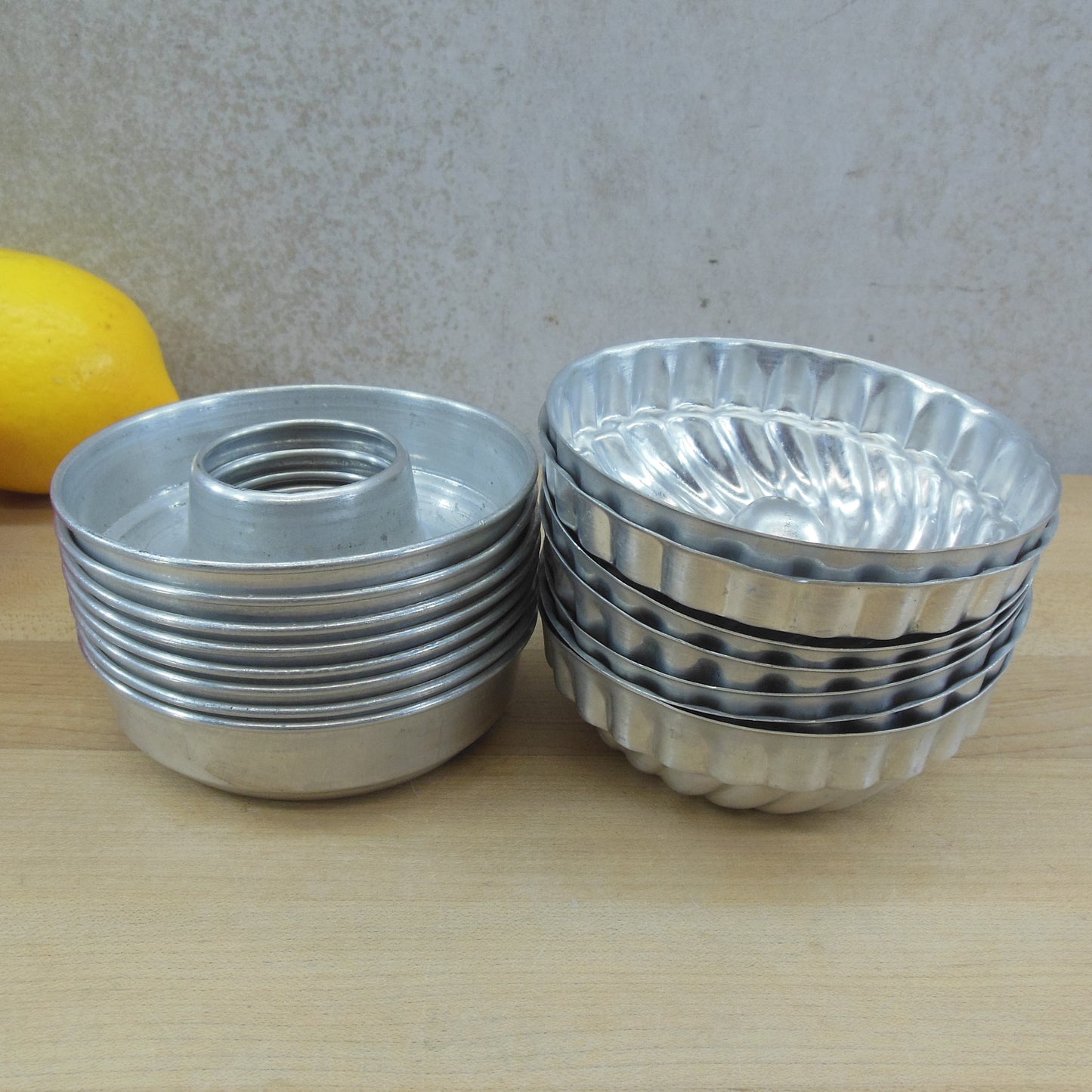 Unbranded 15 Lot Aluminum Jell-O Molds Tart Cake Pans vintage used