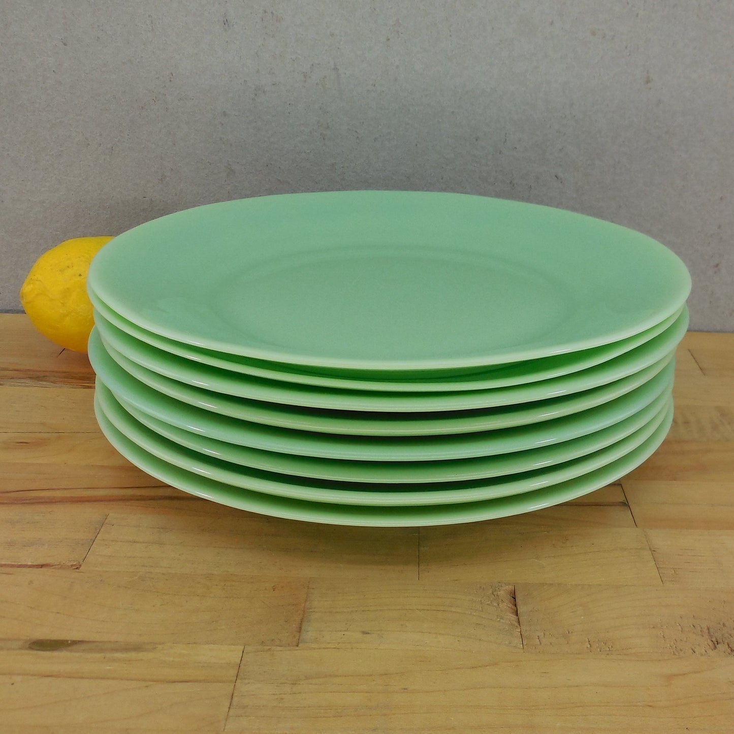 At Home International Green Jadeite Glass 10" Dinner Plates - 8 Set