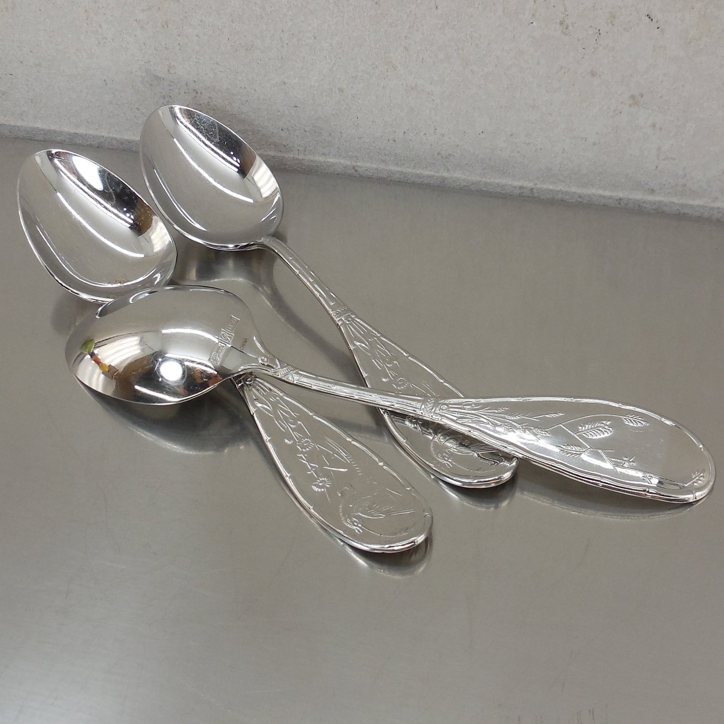 Ricci Argentieri Japanese Bird Stainless Flatware - 3 Place Oval Soup Spoons 7-3/8" Used