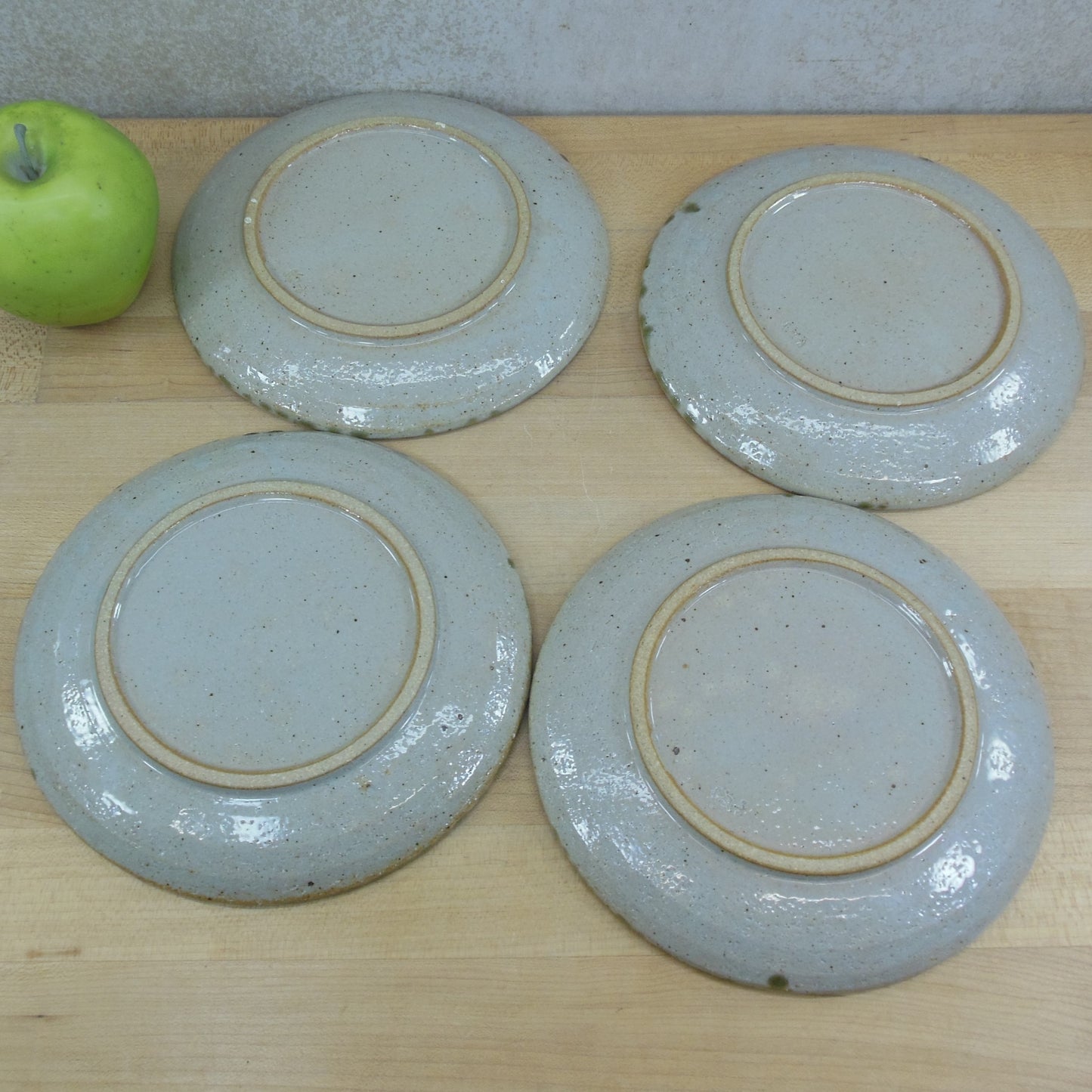 Unknown Signed Studio Pottery Salad/Dessert Plates Green White Swirl Asian vintage