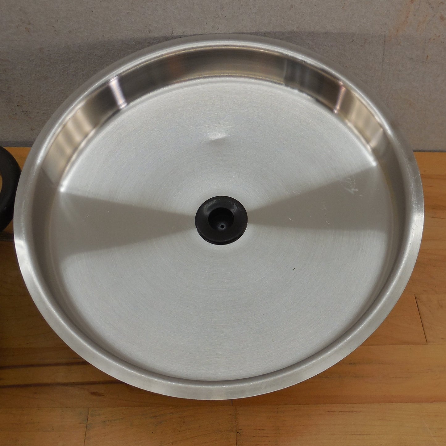 Cordon Bleu USA 7 Ply T304 Stainless 3 Qt. 10" Saute Pan & Lid Vented