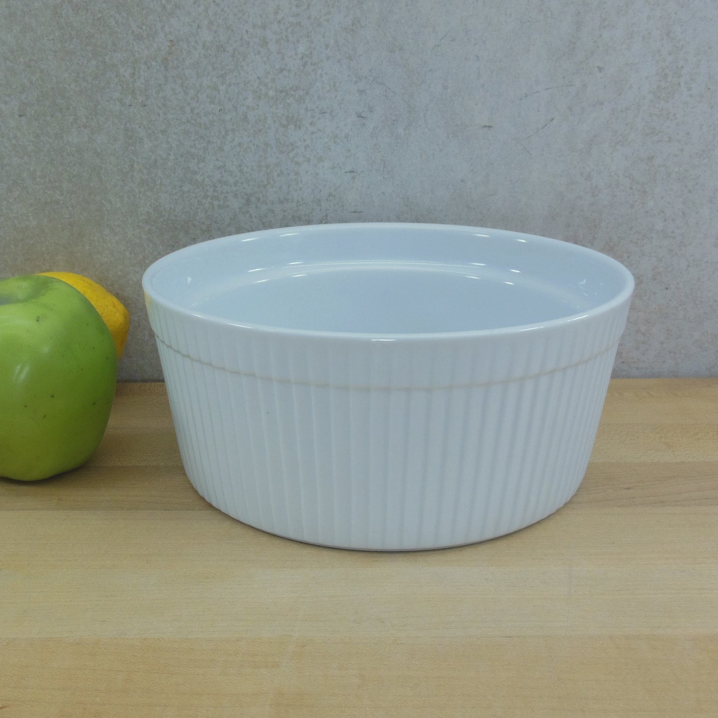 Unbranded 2 Quart Fluted White Porcelain Ramekin Souffle Dish