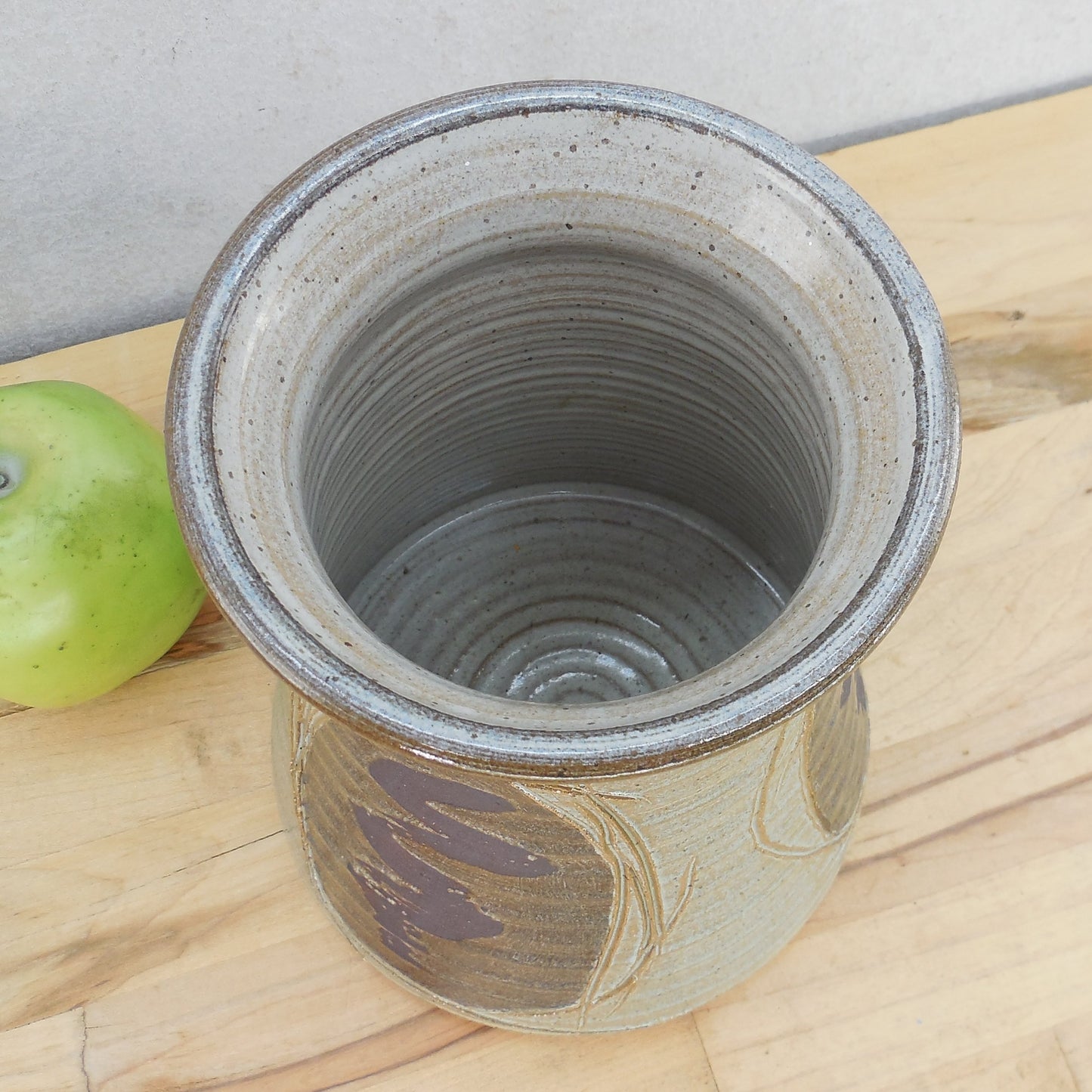 Rynolds Signed Studio Pottery Vase Utensil Holder Conical Wheel Thrown