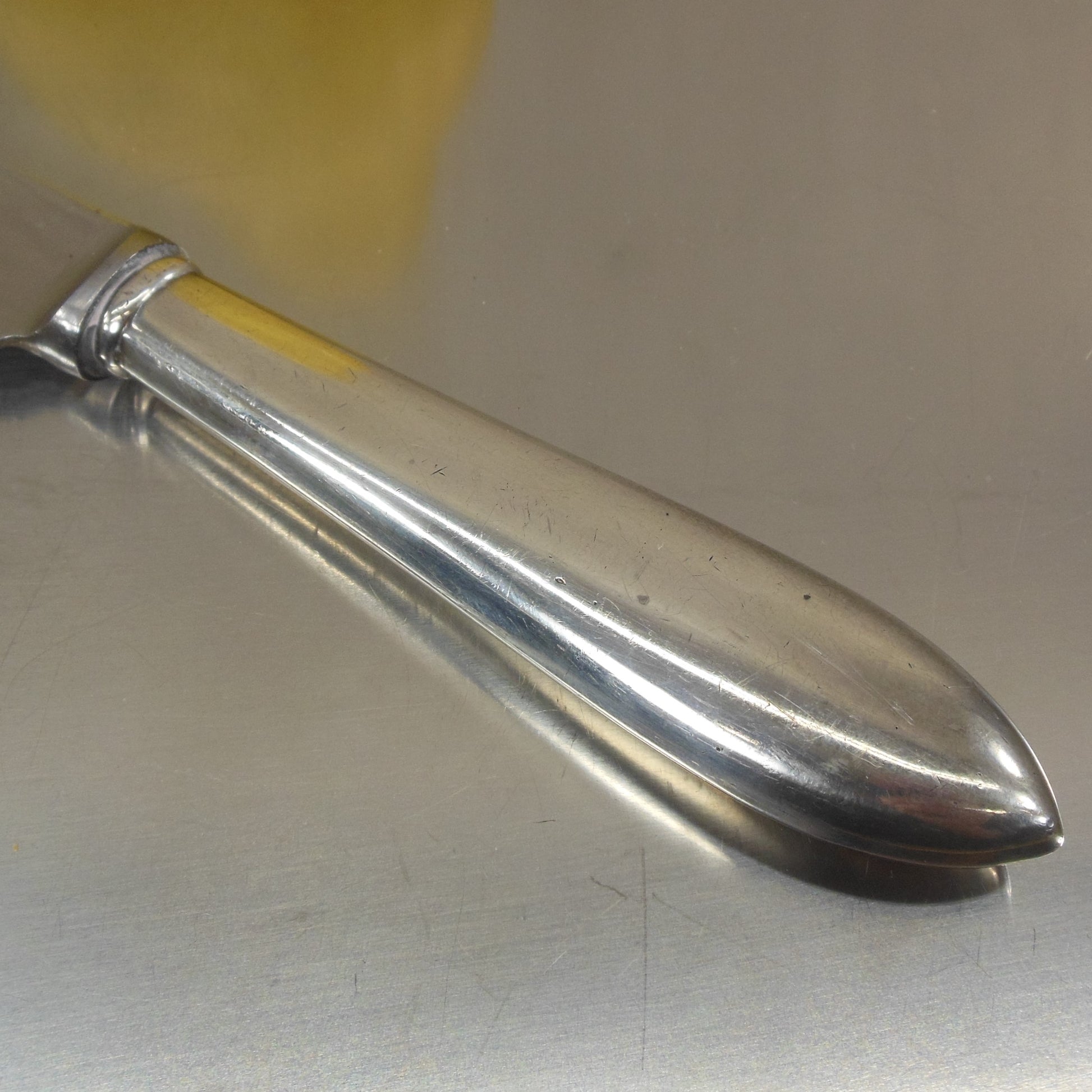 Raimond Sheffield England Sterling Handle Stainless Serrated Cake Knife vintage