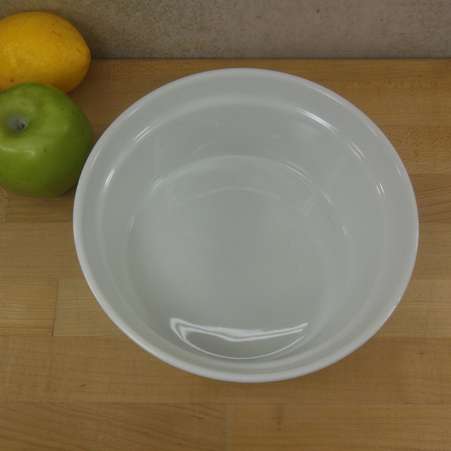 Unbranded 2 Quart Fluted White Porcelain Ramekin Souffle Dish Unused