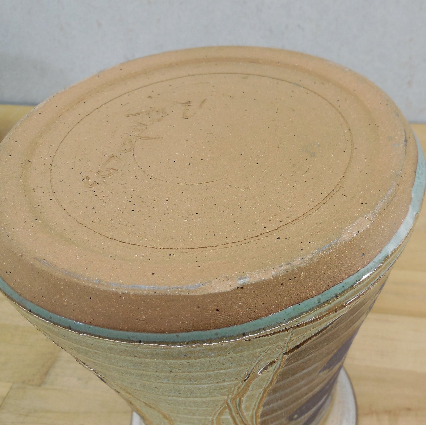 Rynolds Signed Studio Pottery Vase Utensil Holder Conical Flakes