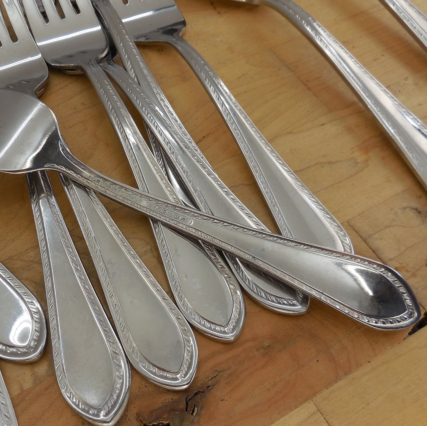 Reed & Barton Tradition Tanglewood 55 Lot Stainless Flatware Partial Set Fork