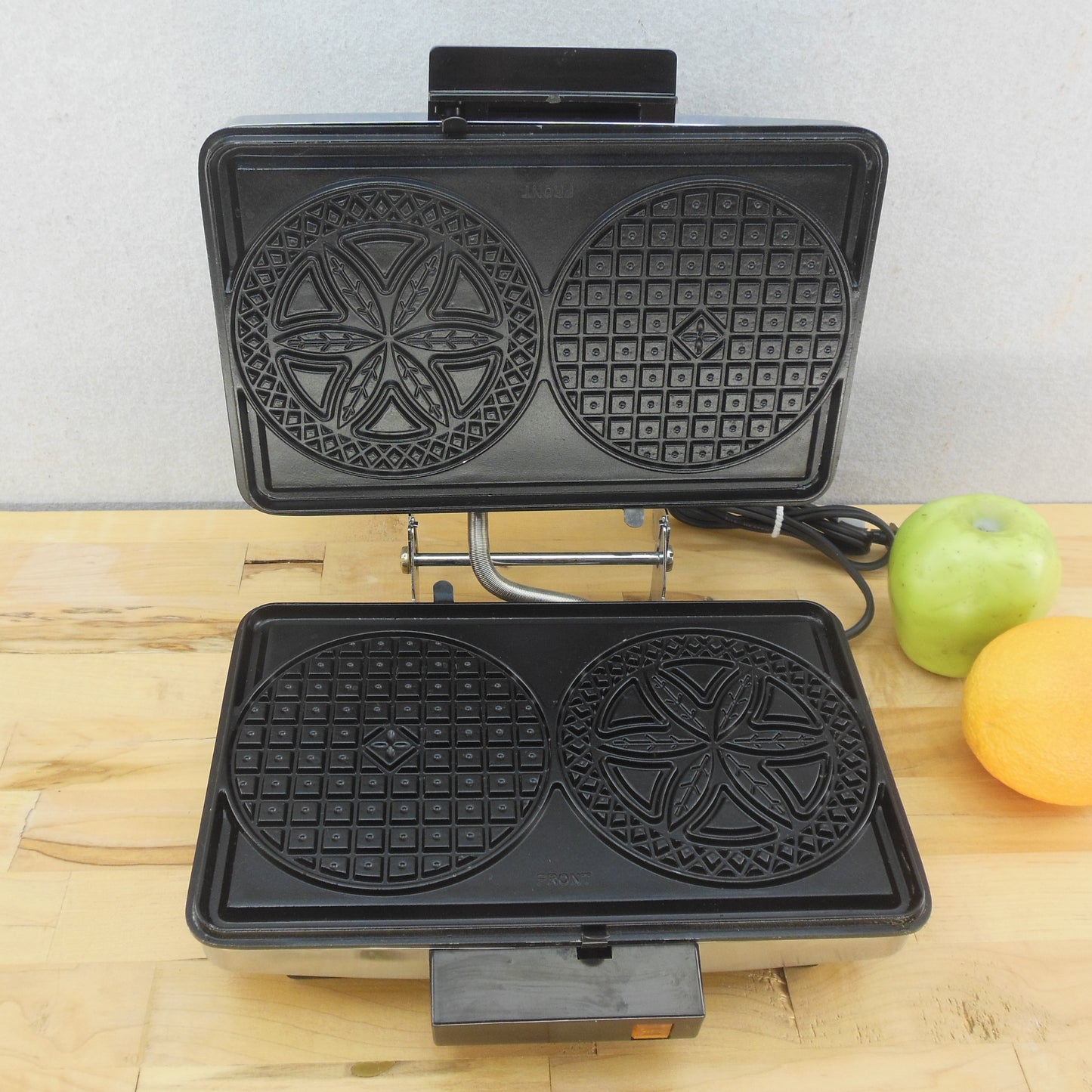 Rival USA Electric Combo Pizzelle Waffle Maker Baker Iron Model 905/1 Vintage