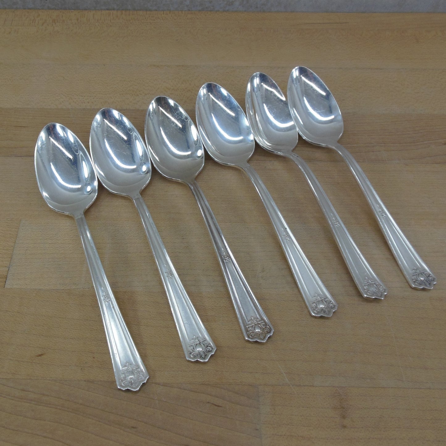 Rogers & Bro. 1928 Majestic Silverplate Teaspoons - 6 Set
