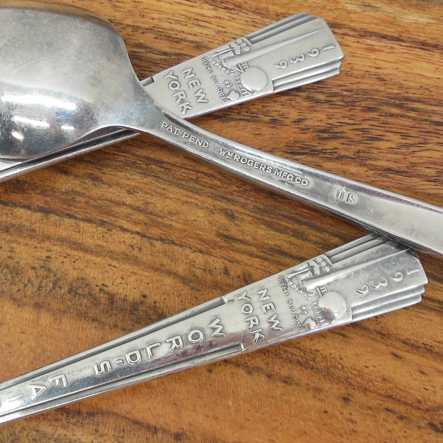 Wm. Rogers 3 Lot 1939 NY World's Fair Souvenir Spoons Railroad Marine Court Buildings vintage