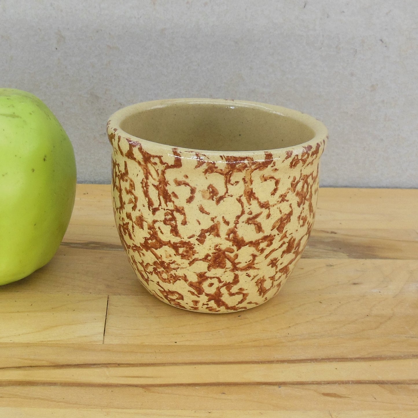Robinson Ransbottom RRP Co Roseville Small 3" Brown Spongeware Crock Jar