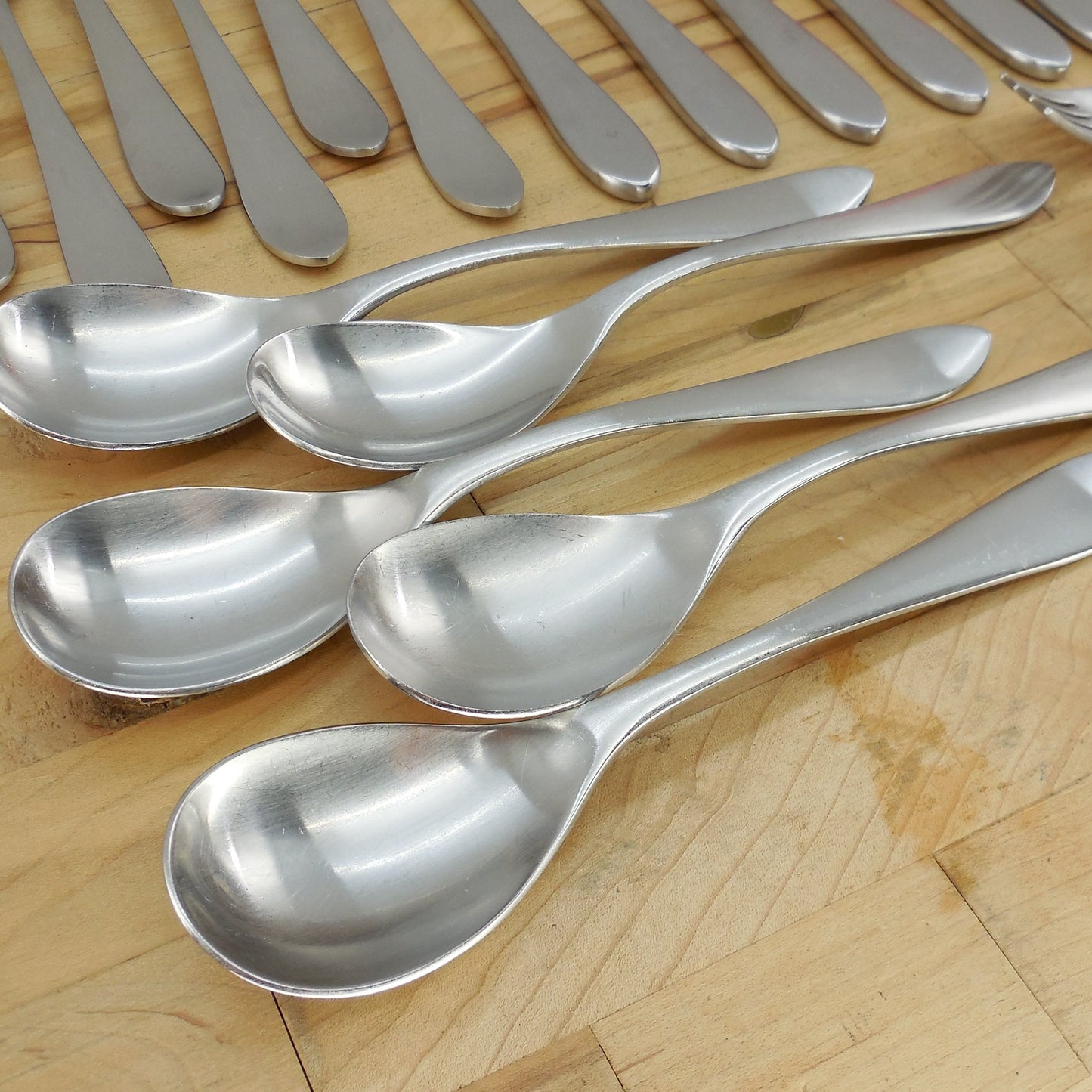 Robert Welch Meridian 18/10 Stainless Satin Flatware 23 Lot Place Spoon