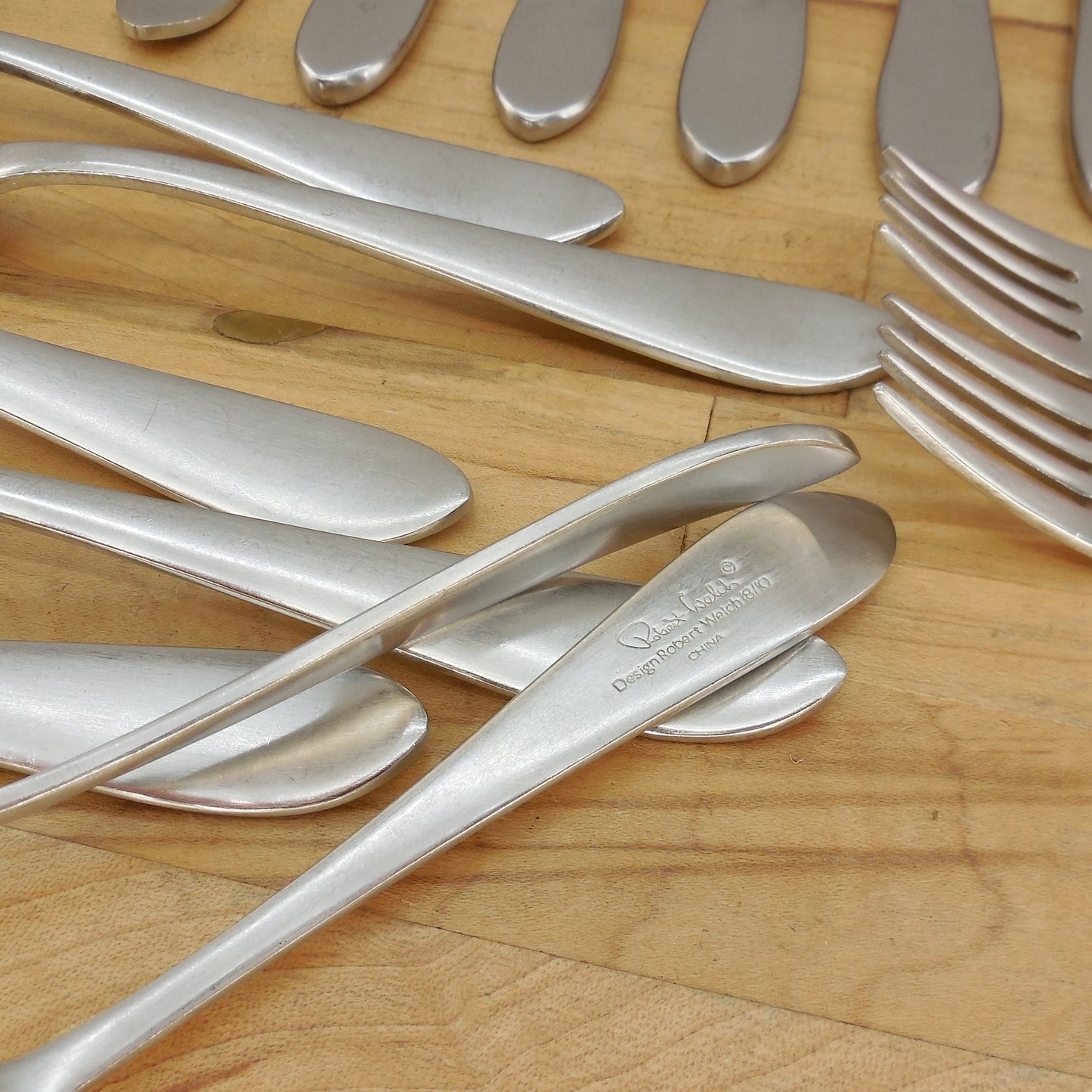 Robert Welch Meridian 18/10 Stainless Satin Flatware 23 Lot Knife Logo