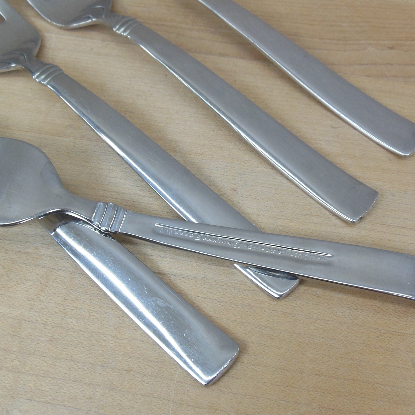 Reed & Barton Heritage Mint Ltd. Regent - Stainless Salad Forks 5 Set 7"