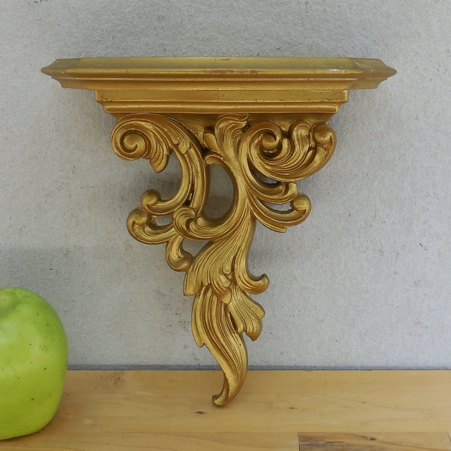 1962 Syroco USA MCM Hollywood Regency Ornate Gold Wall Shelf Sconce