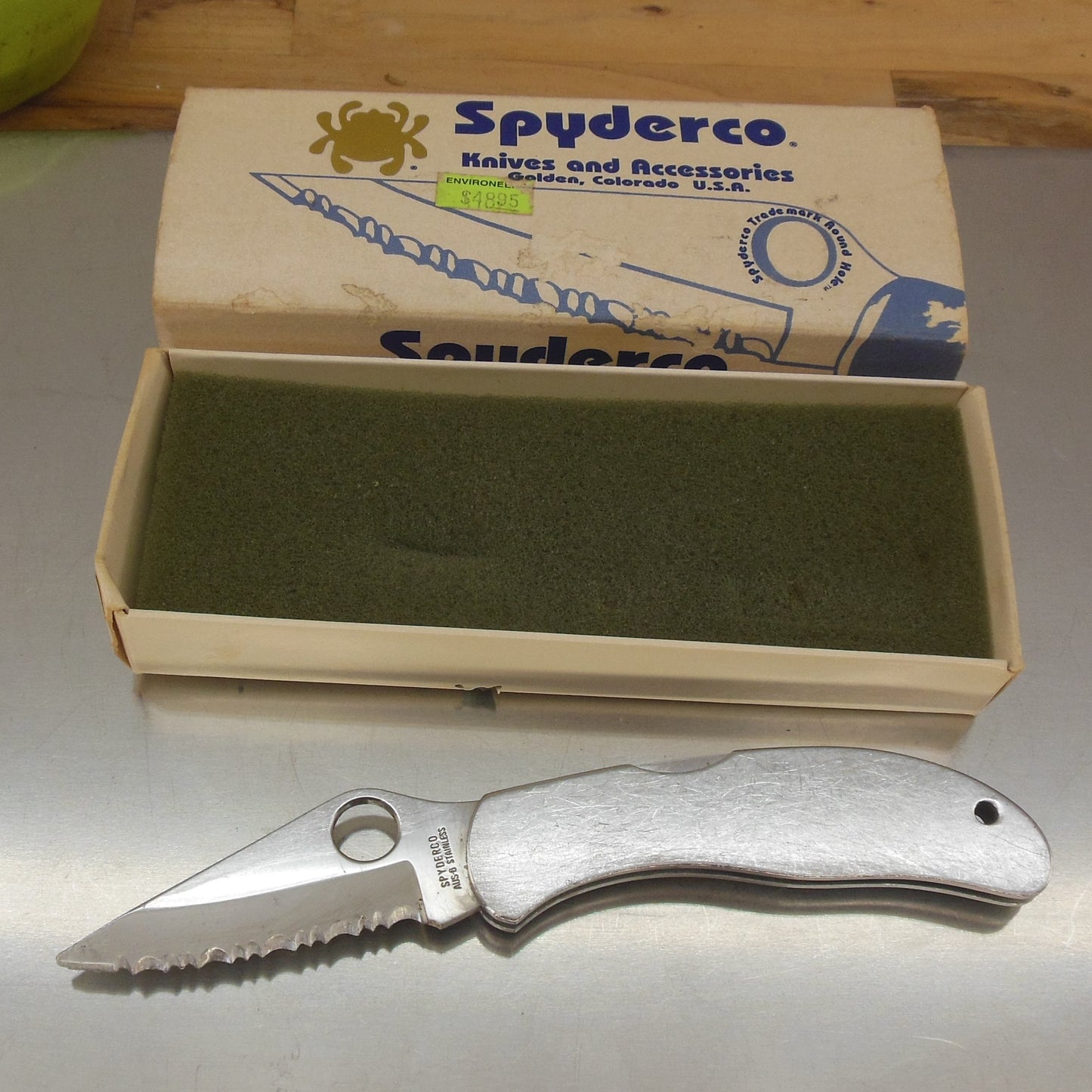 Spyderco Delica AUS-6 Stainless Folding Pocket Knife & Box C11SBK