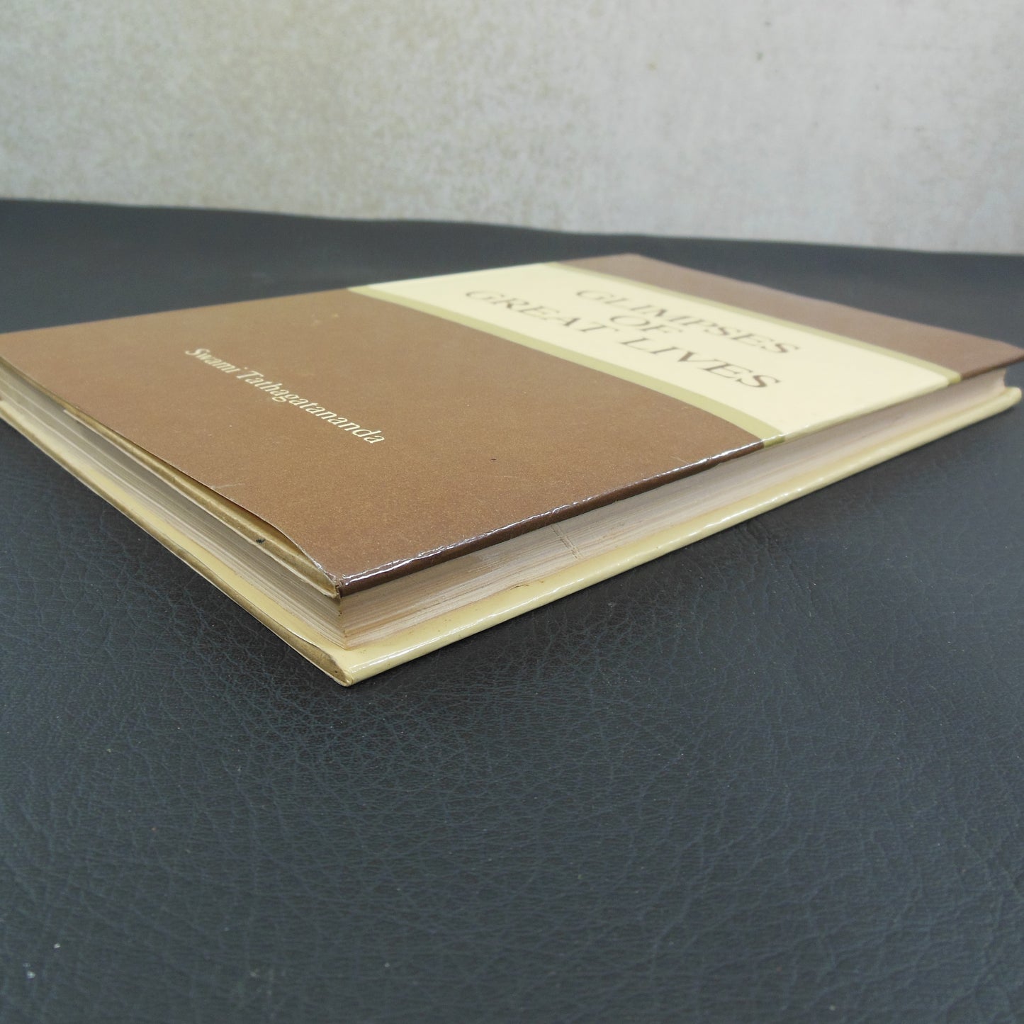Swami Tathagatananda Signed Book - Glimpses of Great Lives 1989 dust jacket