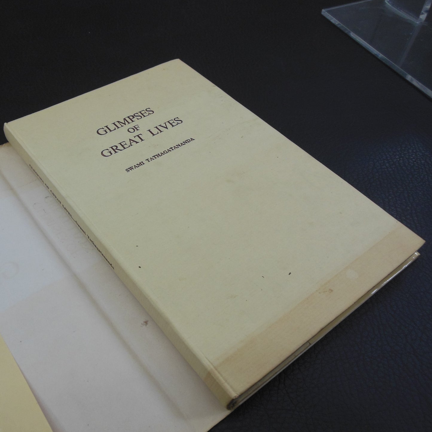 Swami Tathagatananda Signed Book - Glimpses of Great Lives 1989 hardback