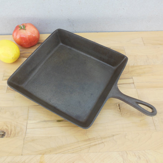 Lodge V Unmarked 9-5/8" Square Cast Iron Skillet Bacon Fryer