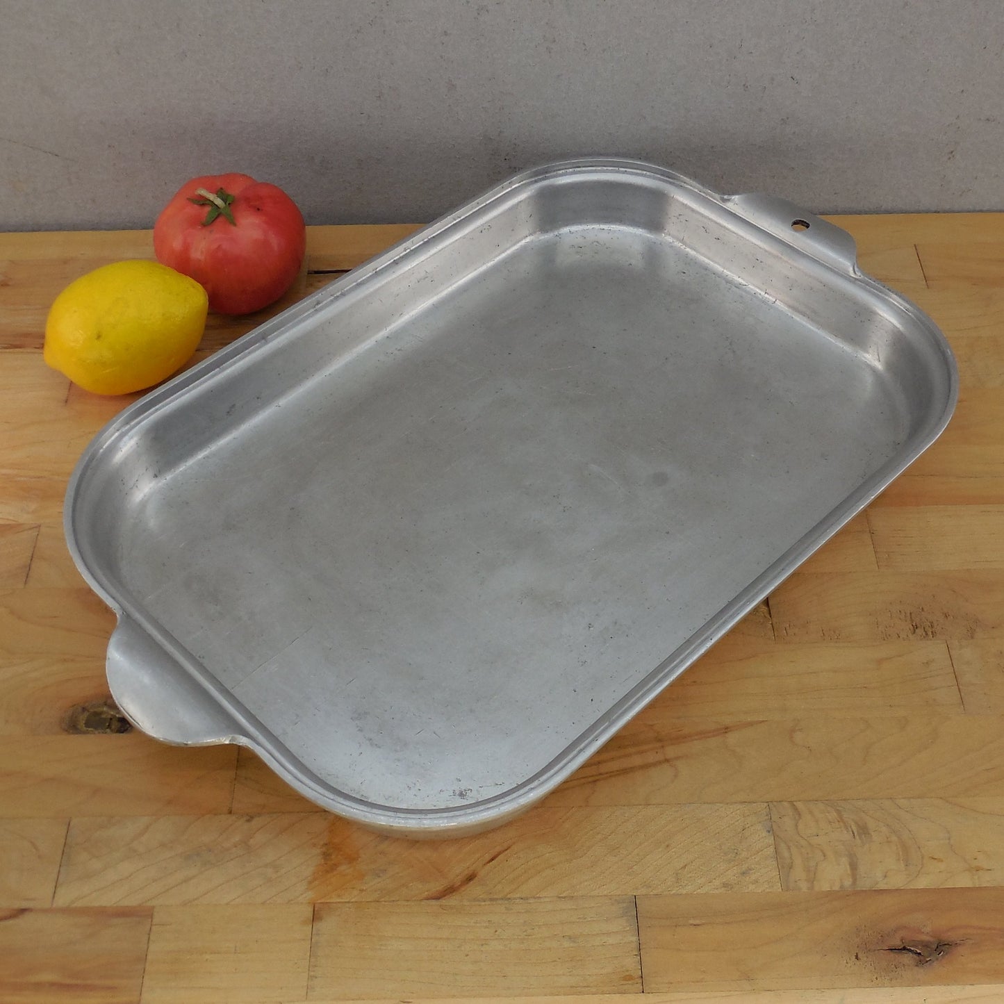 Wear Ever USA No. 918 Aluminum Open Roasting Baking Pan