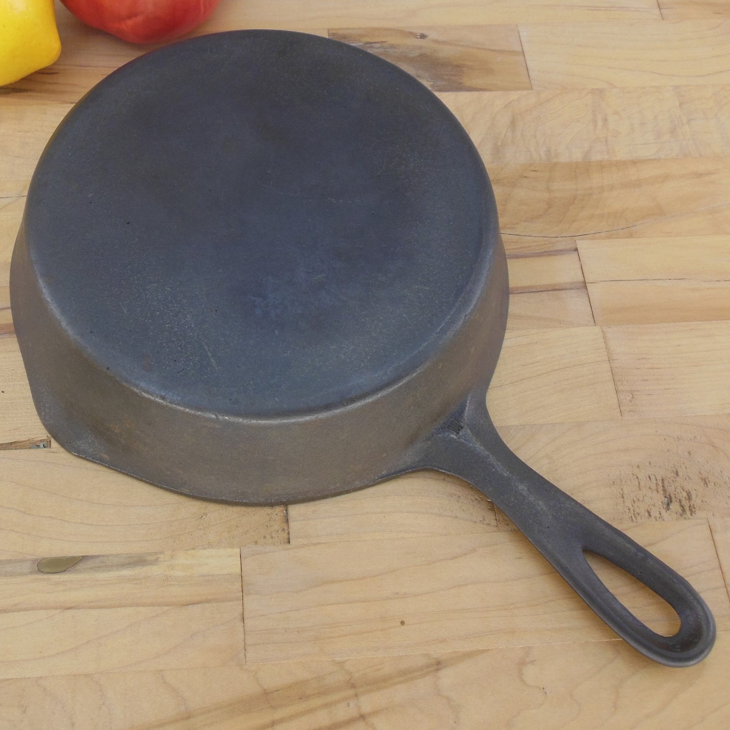 Wagner Ware Unmarked #5 Cast Iron Skillet 8" Spinner Smooth Bottom M