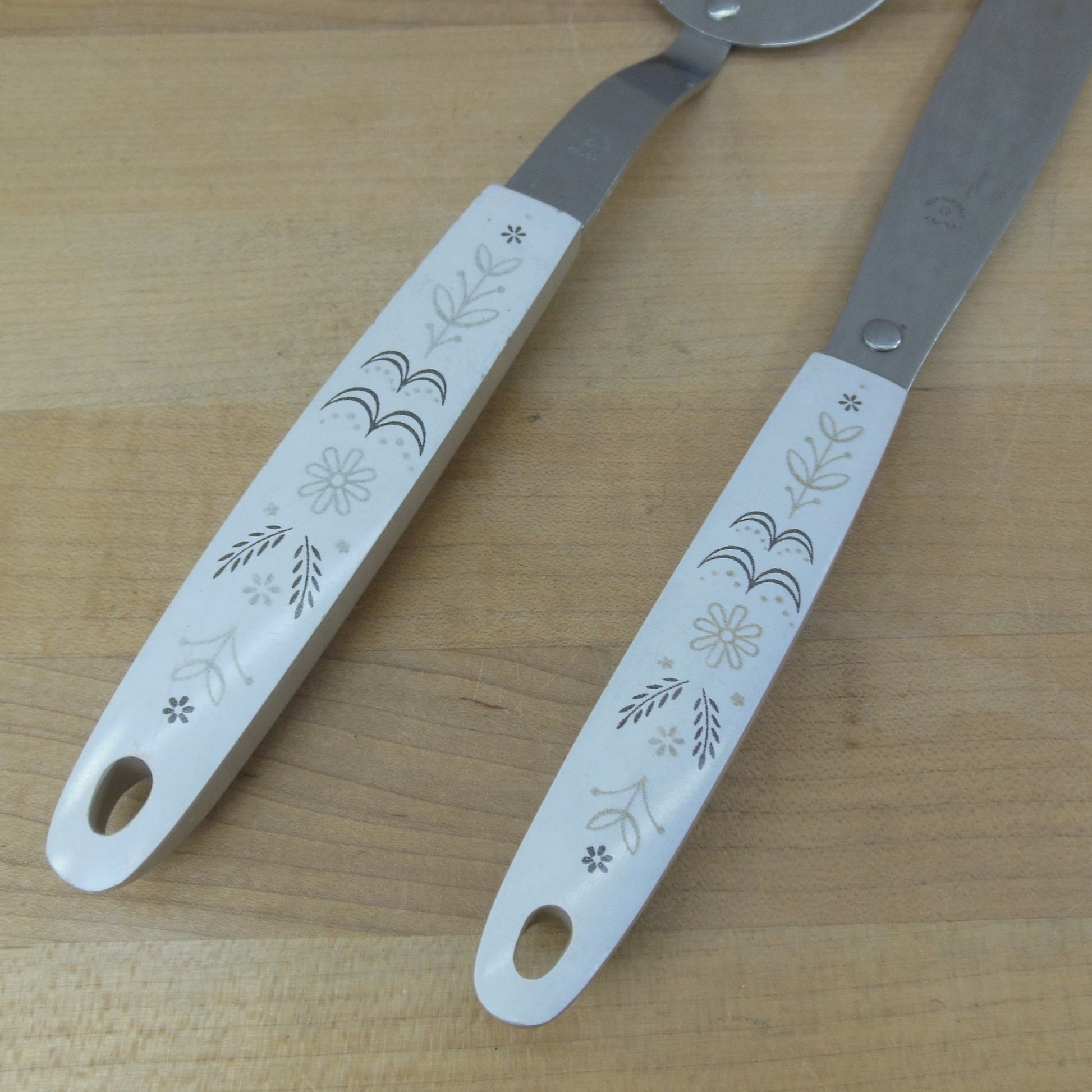 Ekco Flint Harvest Wheat Melamine Tan - Stainless Cake Server & Icing Knife Vintage