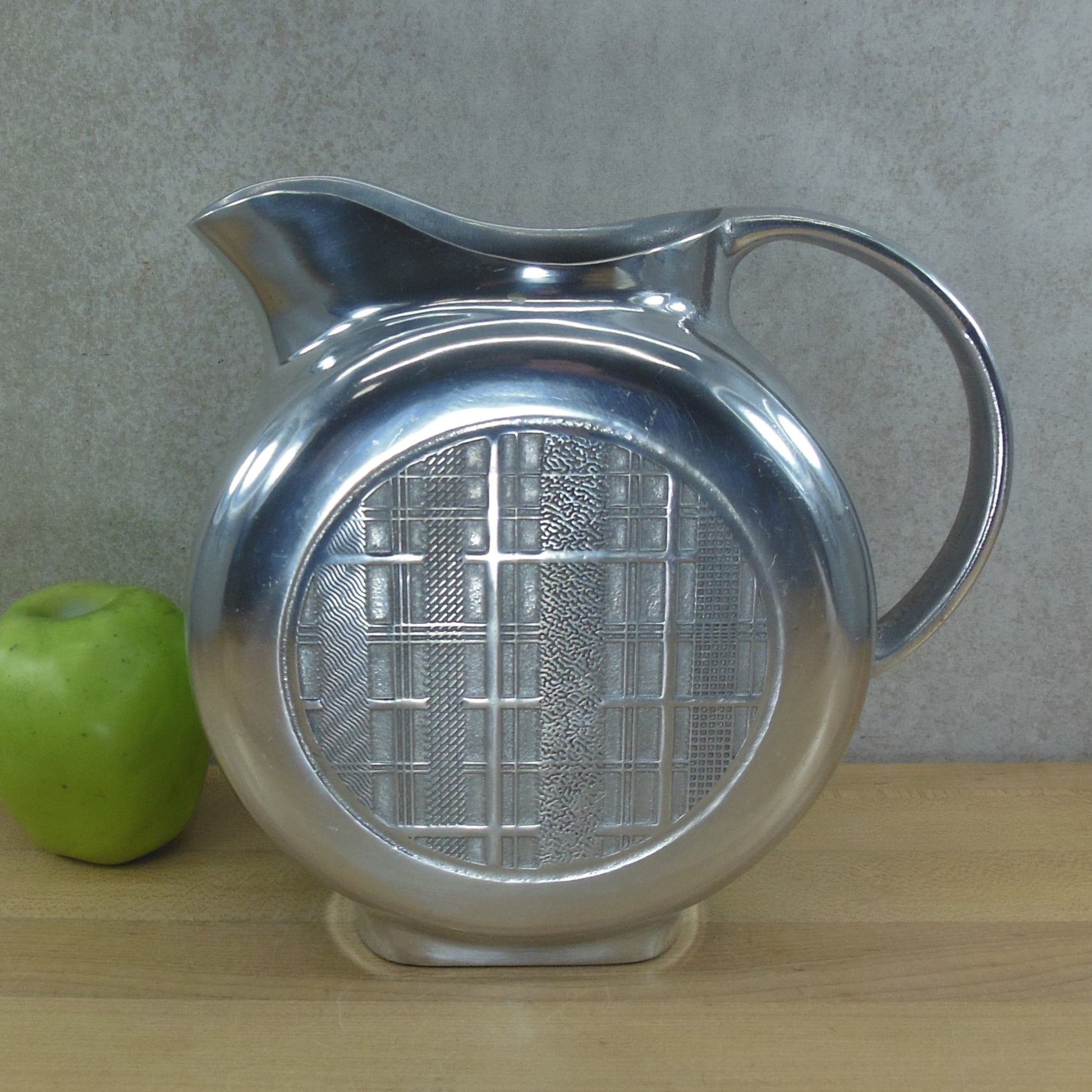 Wilton Armetale Flat Side Pitcher Woven Weave Lines Pattern