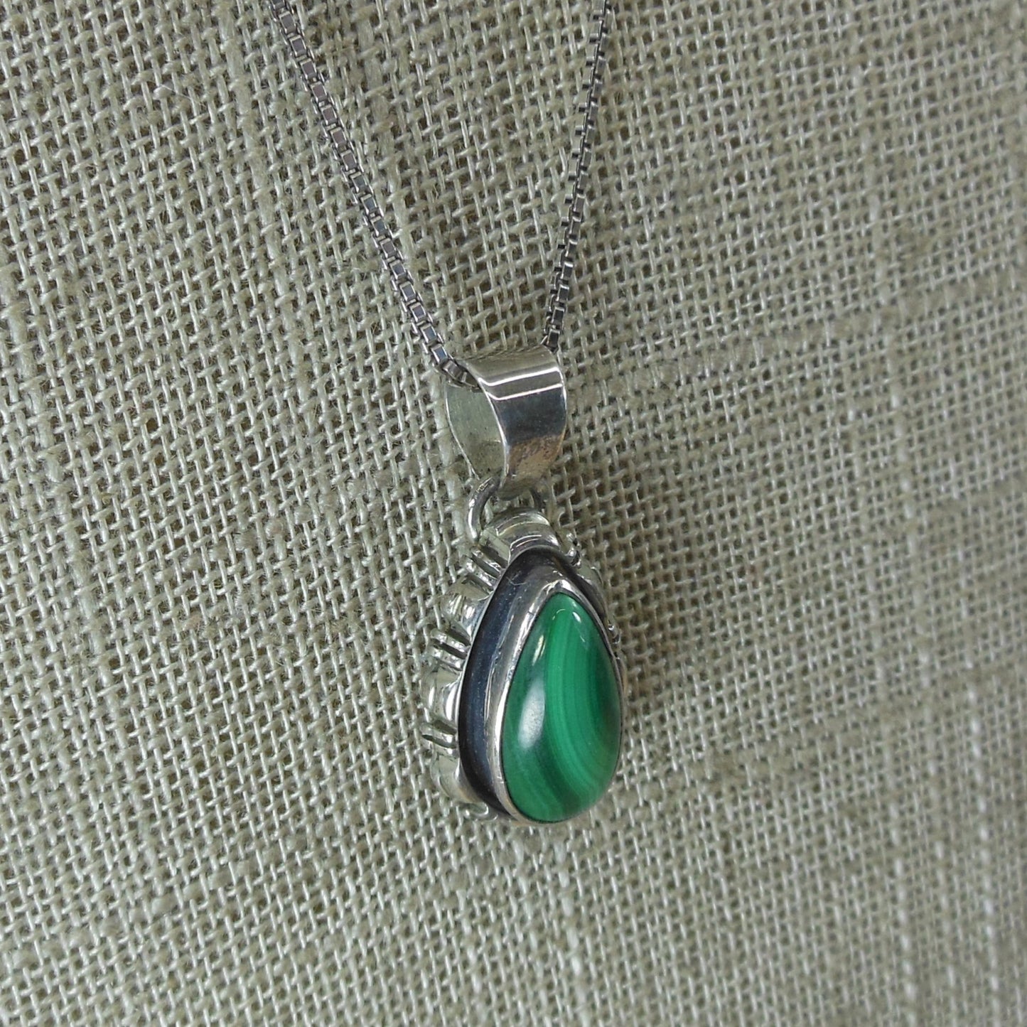 Leslie Yazzie Navajo Sterling Silver Malachite Pendant Necklace