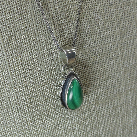 Leslie Yazzie Navajo Sterling Silver Malachite Pendant Necklace