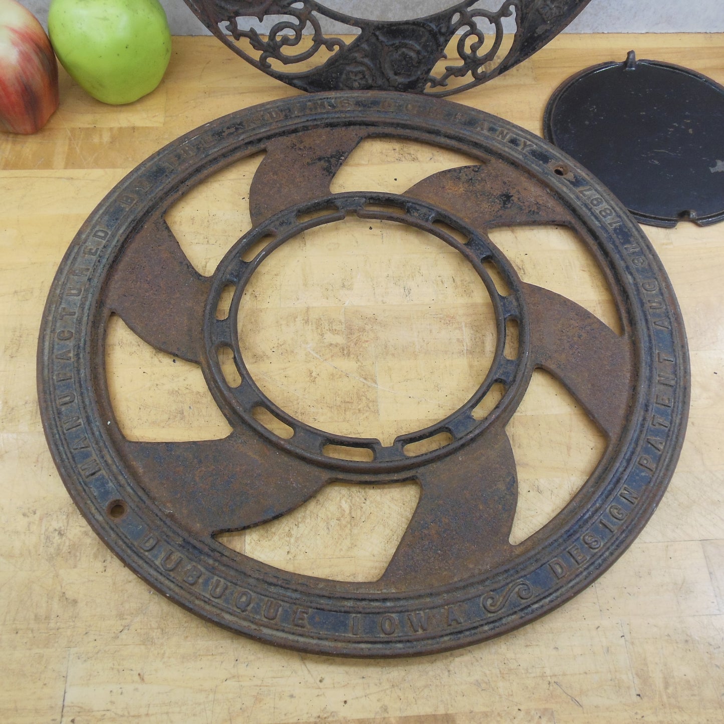 Antique Pat. 1897 Adams Co. Cast Iron Round Floor Grate Register Dubuque Iowa 3 Piece set