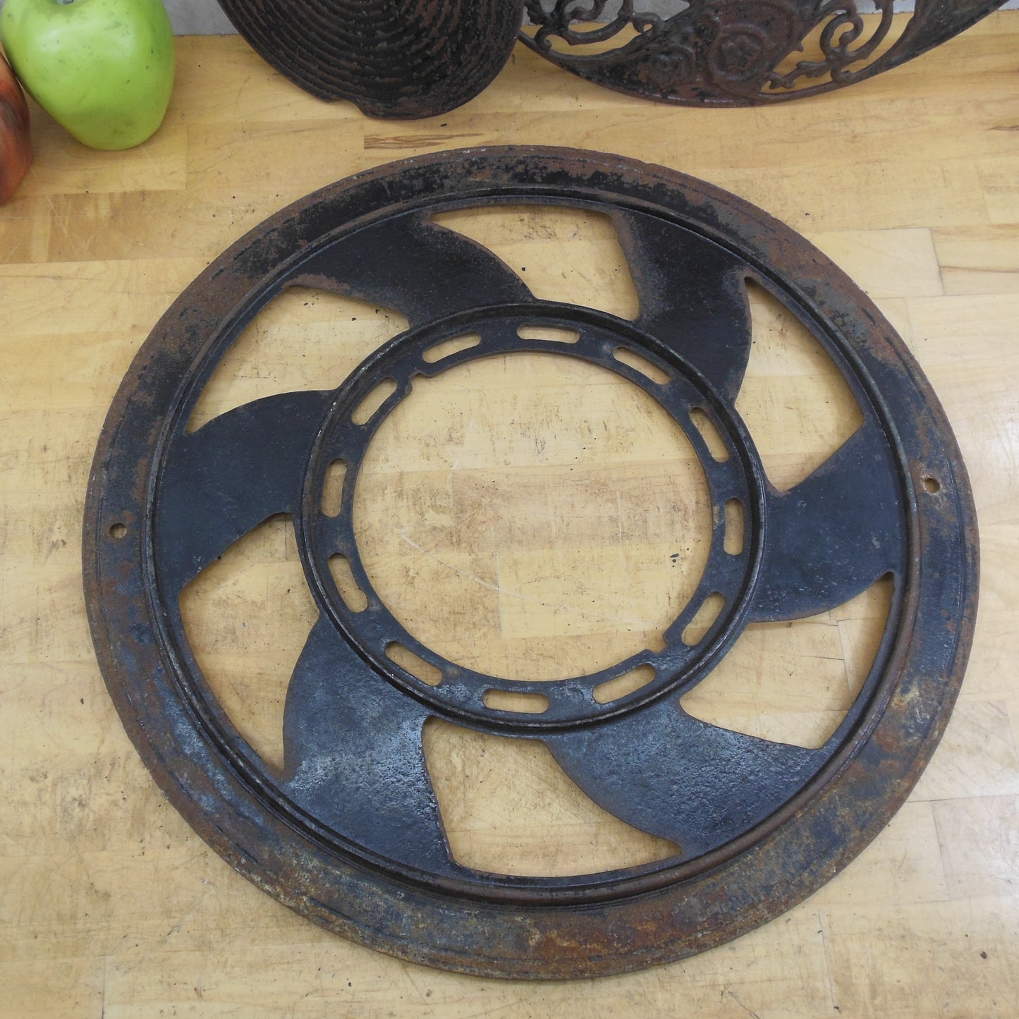 Antique Pat. 1897 Adams Co. Cast Iron Round Floor Grate Register Dubuque Iowa Salvage