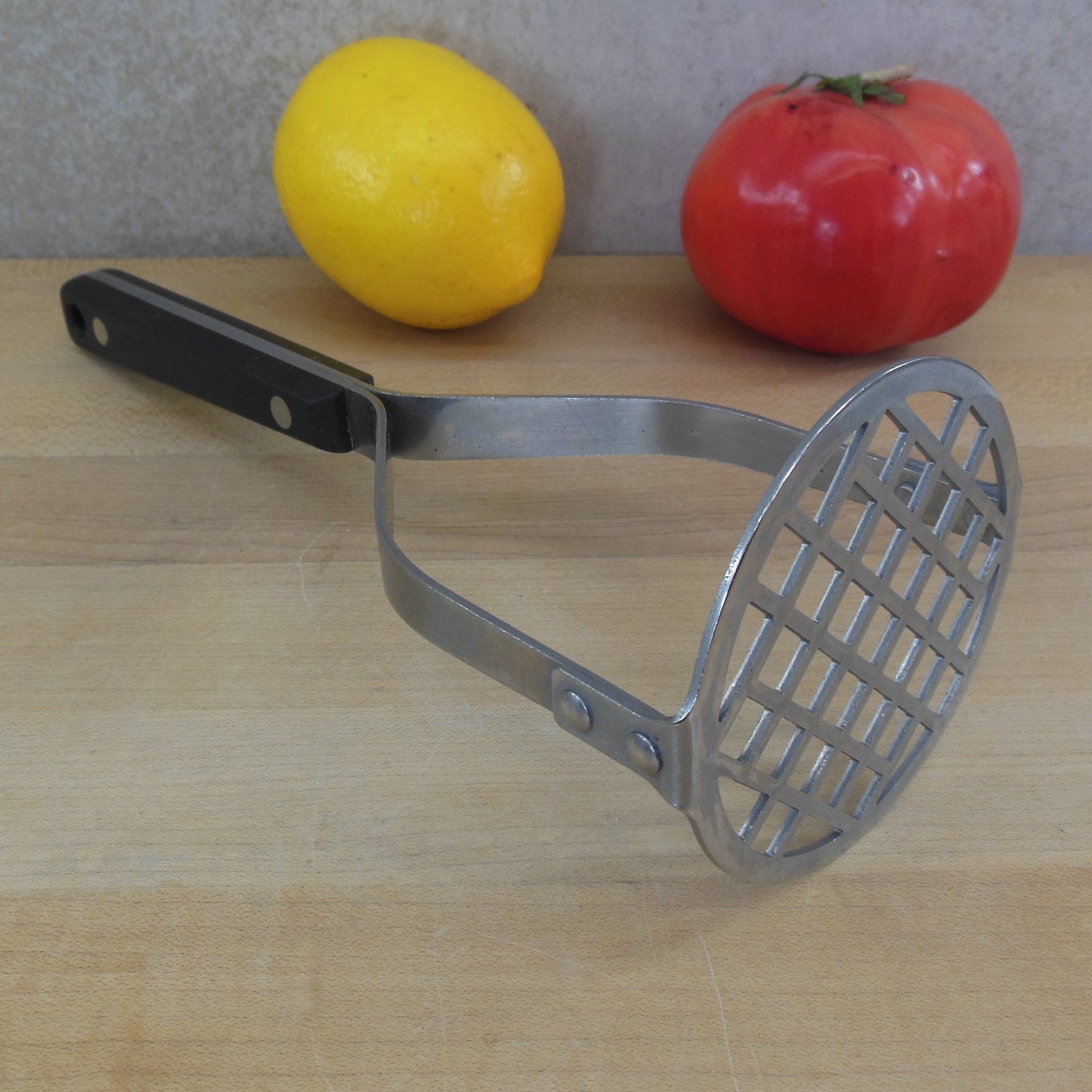 Flint Ekco Arrowhead USA Stainless Potato Vegetable Masher - Black #1905