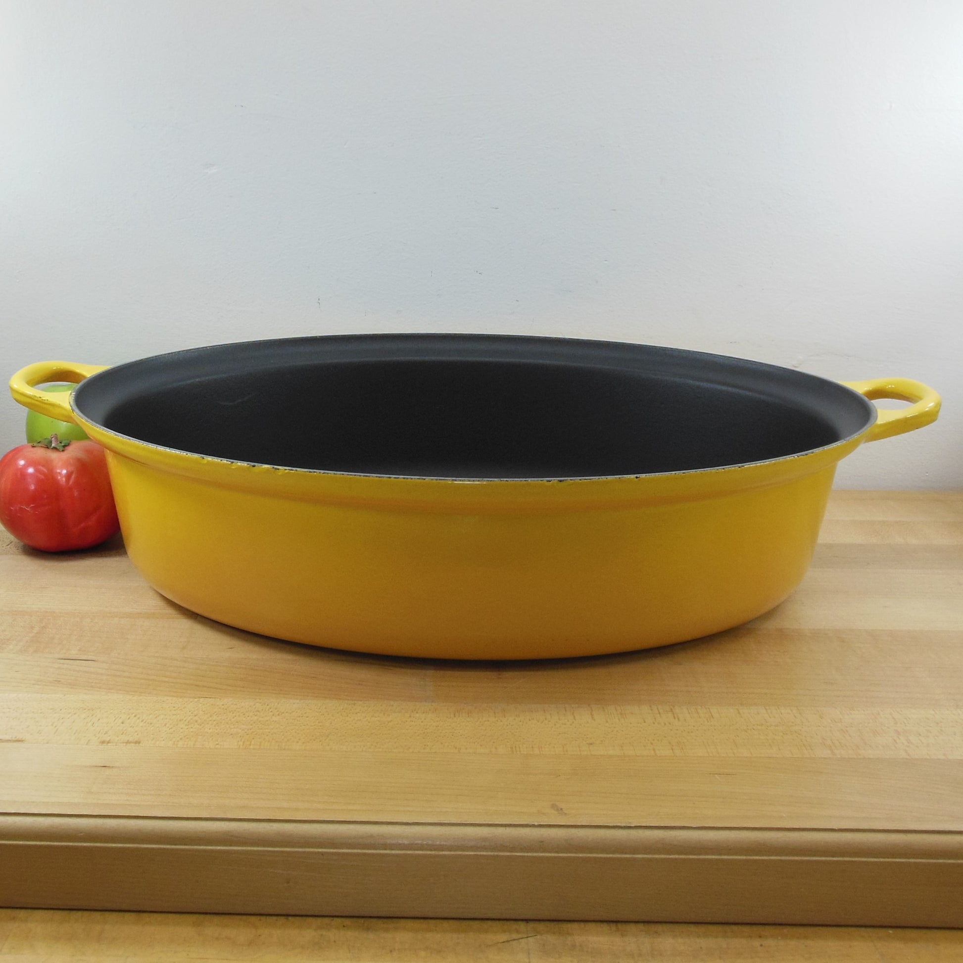 Le Creuset #43 Yellow Enamel Cast Iron Open Oval Turkey Roaster