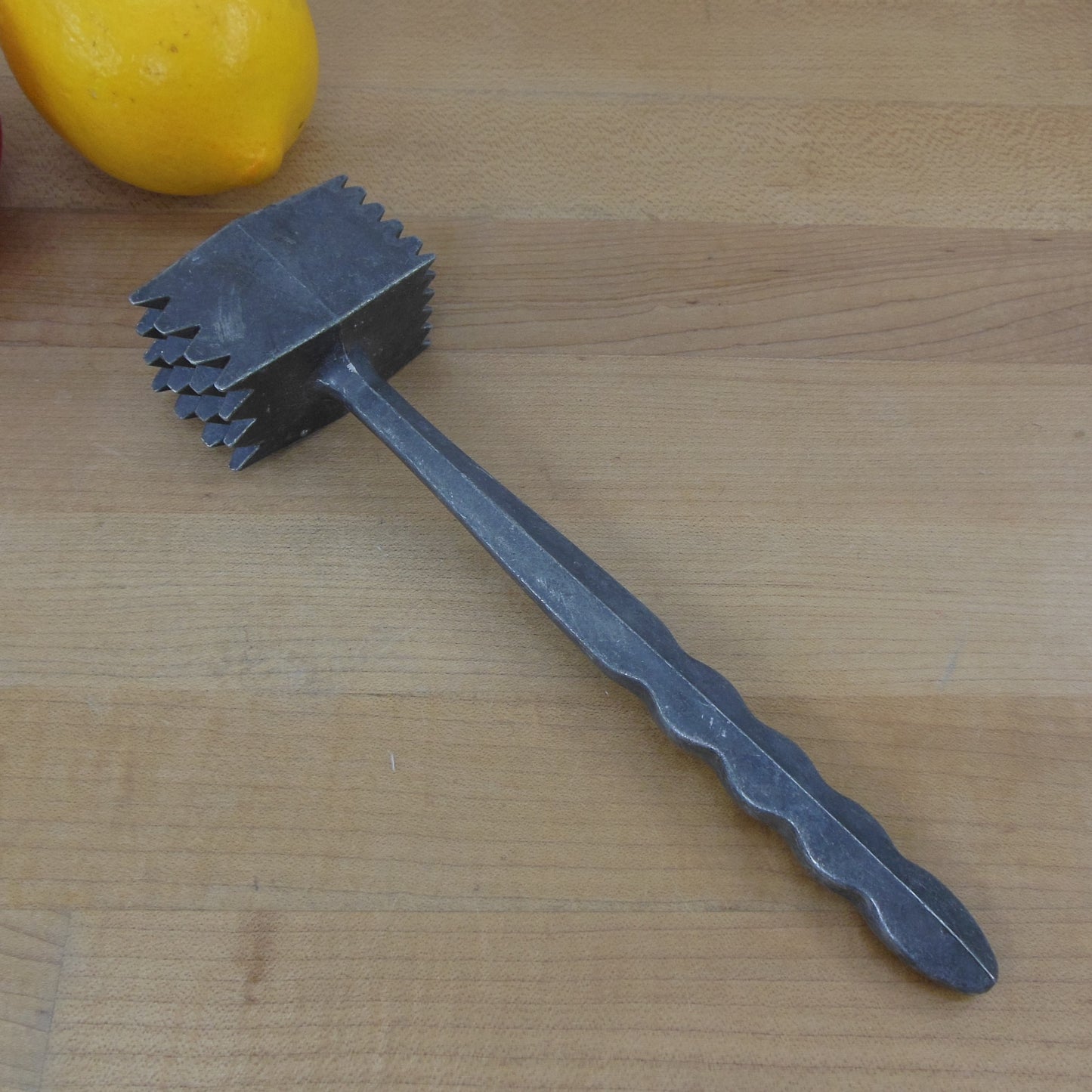 Unbranded Cast Aluminum Meat Tenderized Hammer Mallet Scalloped Handle Vintage