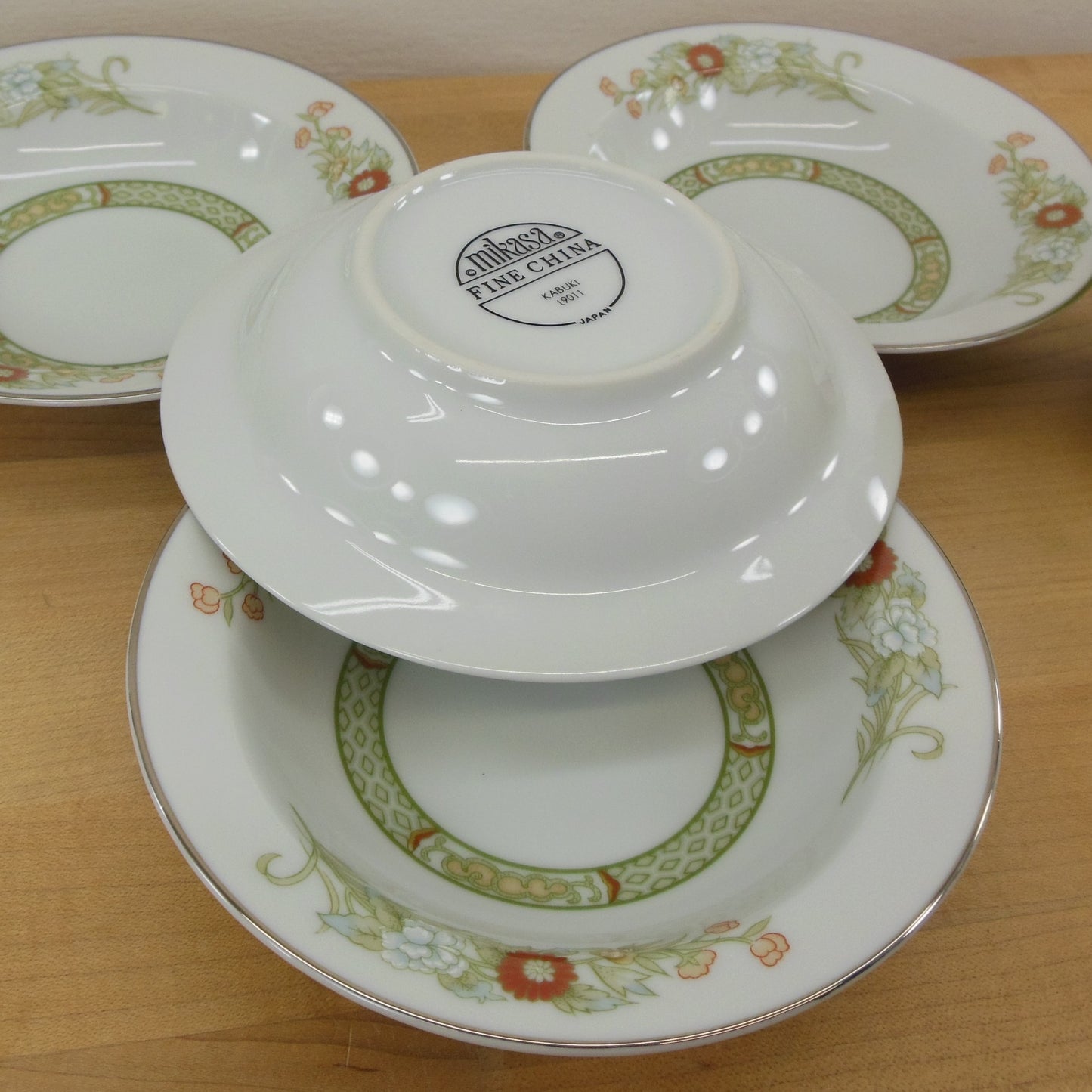Mikasa Japan Fine China Kabuki L9011 - Berry Fruit Bowls 4 Set Vintage used