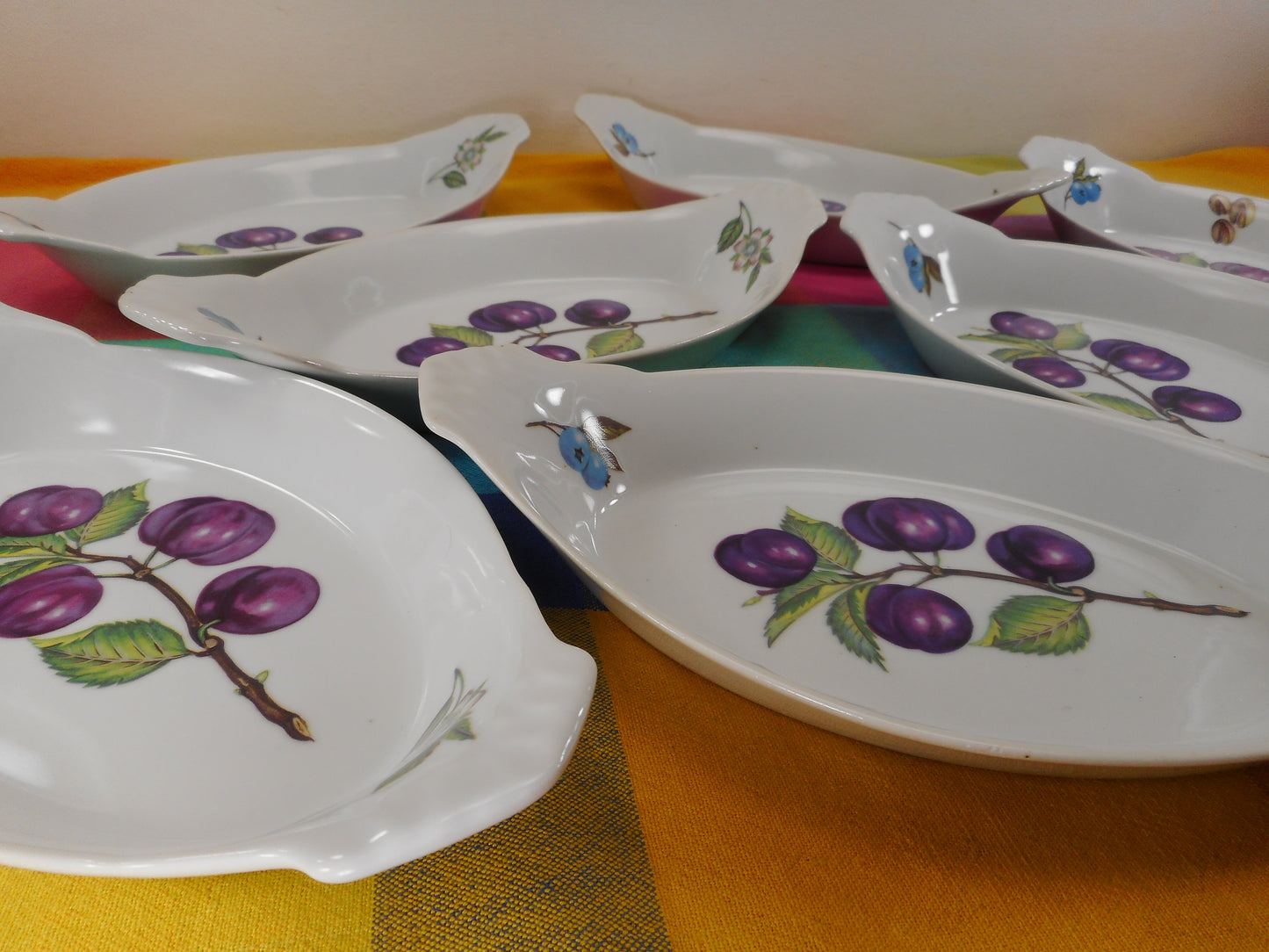 BIA Cordon Bleu Bonne Cuisine 7 Au Gratin Dishes 10" - Plums Berries Nuts NOS