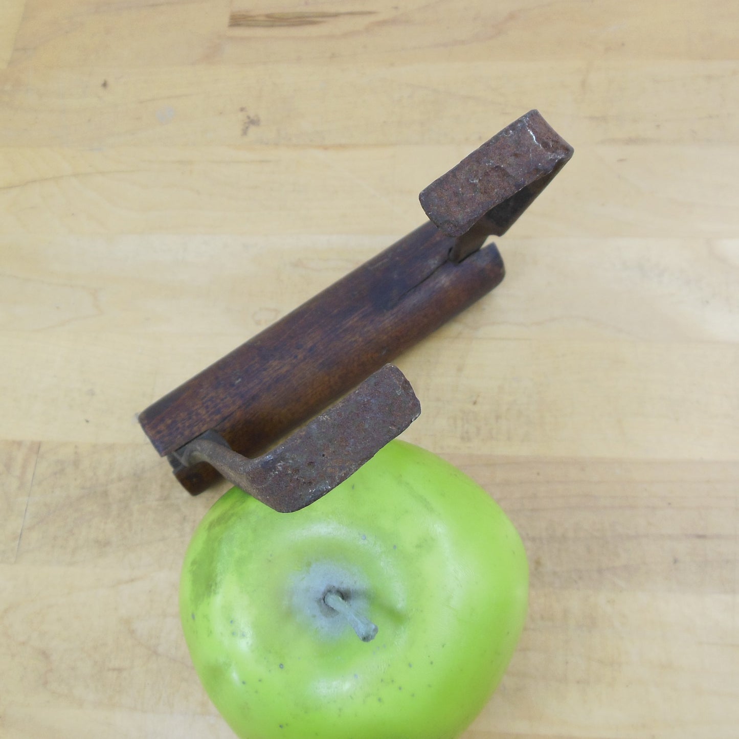 The Bishman Co. Antique Mystery Tool Automotive - Wood Handle Battery Carrier? Minneapolis Minn.