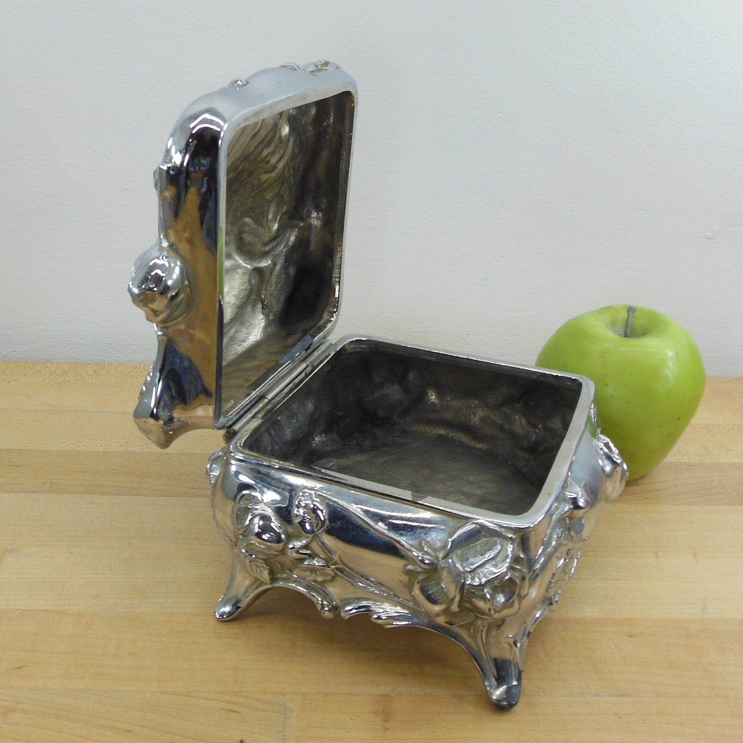 Weidlich Bros. Mfg. Antique Silverplate Jewelry Trinket Box Chest Roses Vanity