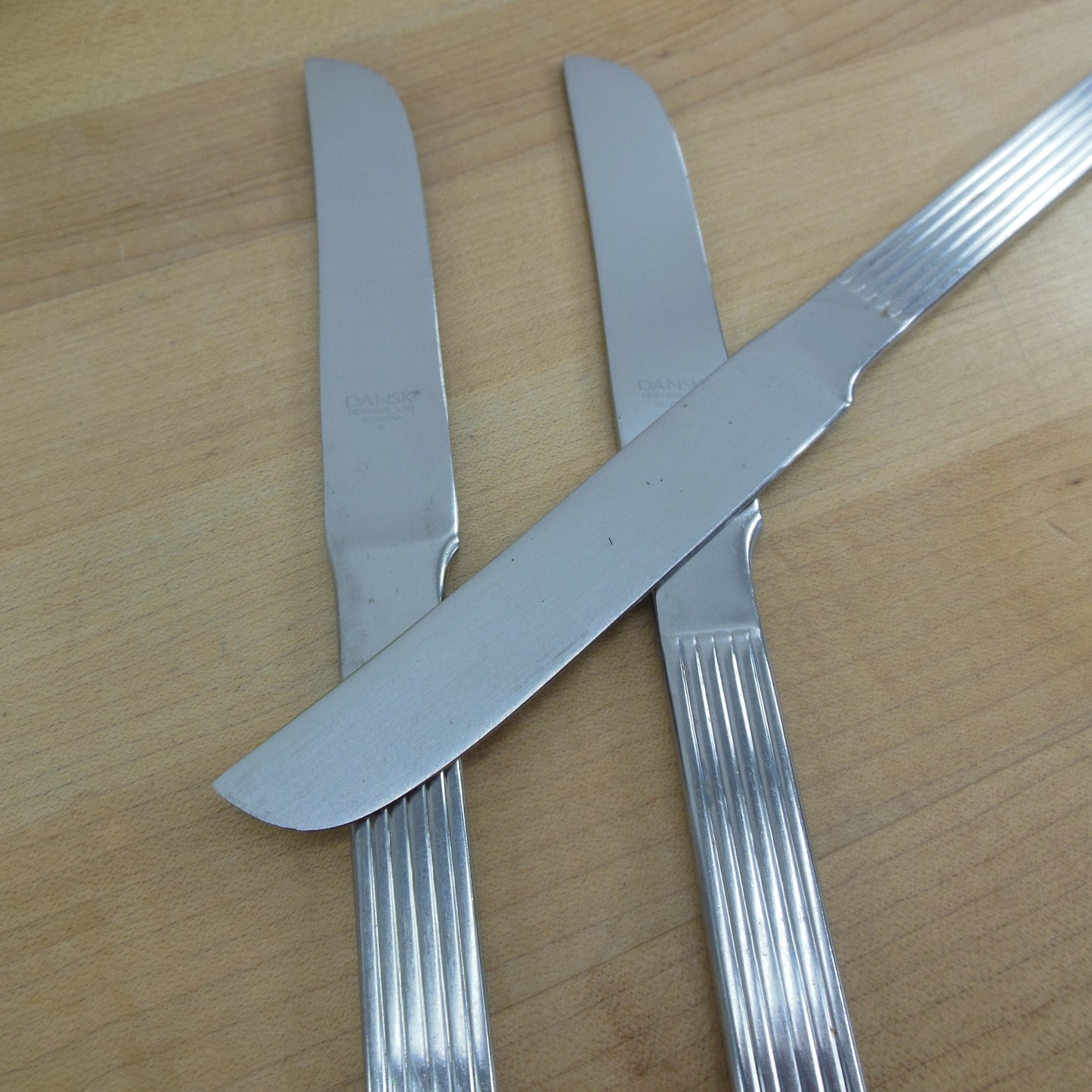Dansk Thebe China Thin Rib Plain Stainless Flatware - 3 Dinner Knives used