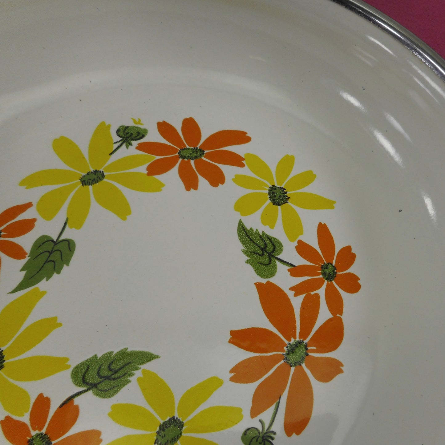 EKCO Country Garden Enamelware Sizzler Pan Au Gratin - Mod Orange Yellow Daisy Flowers Vintage