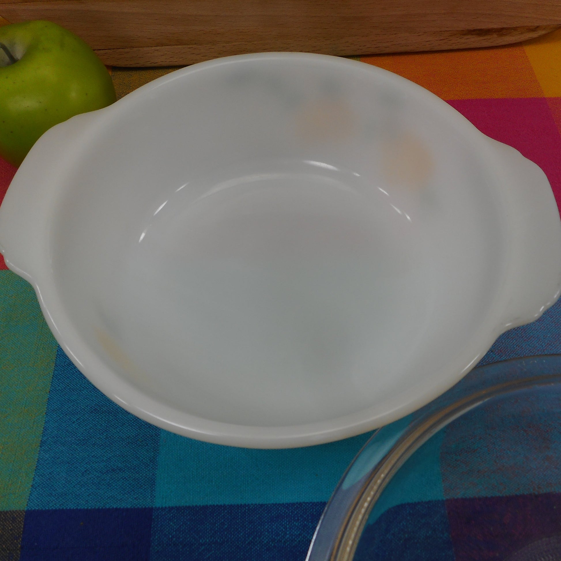 Fire King Gay Fad Glass 1-1/2 Quart Covered Casserole Dish 447 Vintage