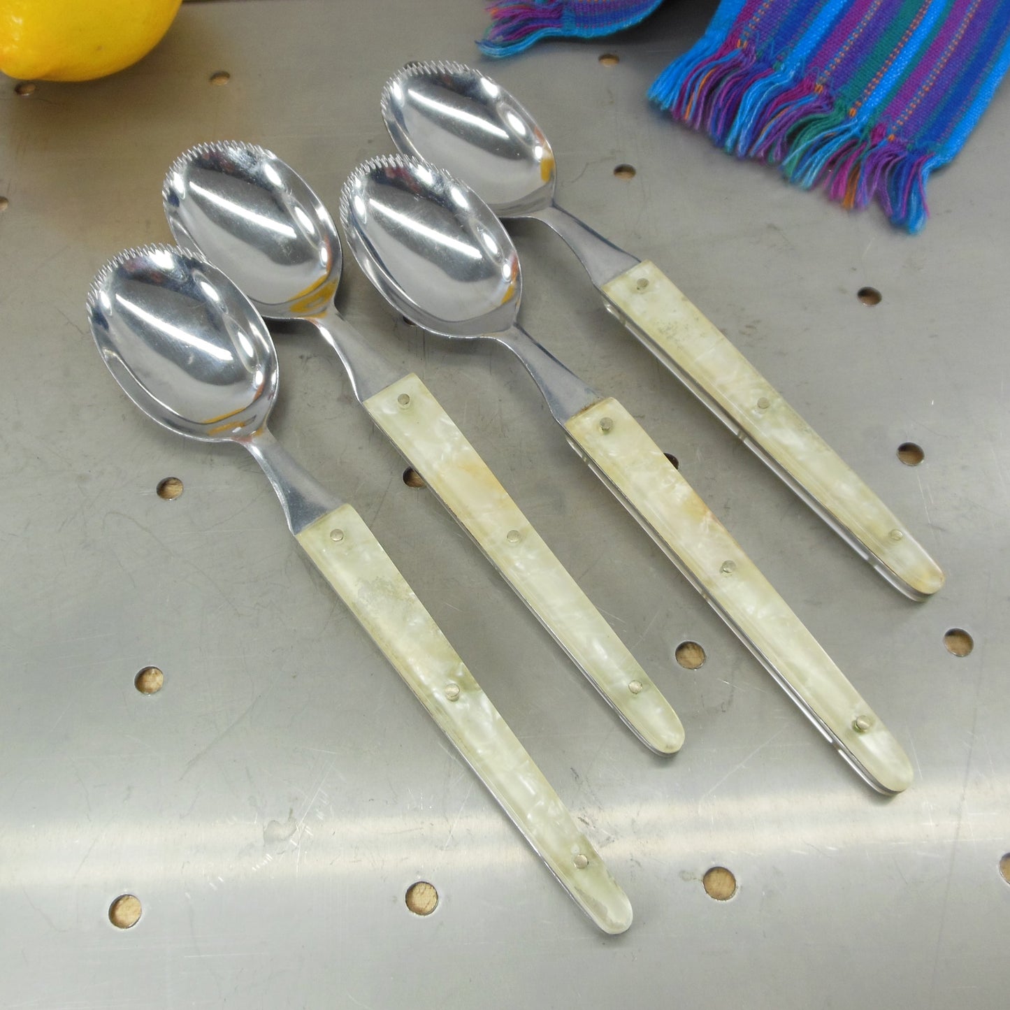 Unbranded Germany Stainless Pearlized Handle Serrated Spoons Melon Grapefruit