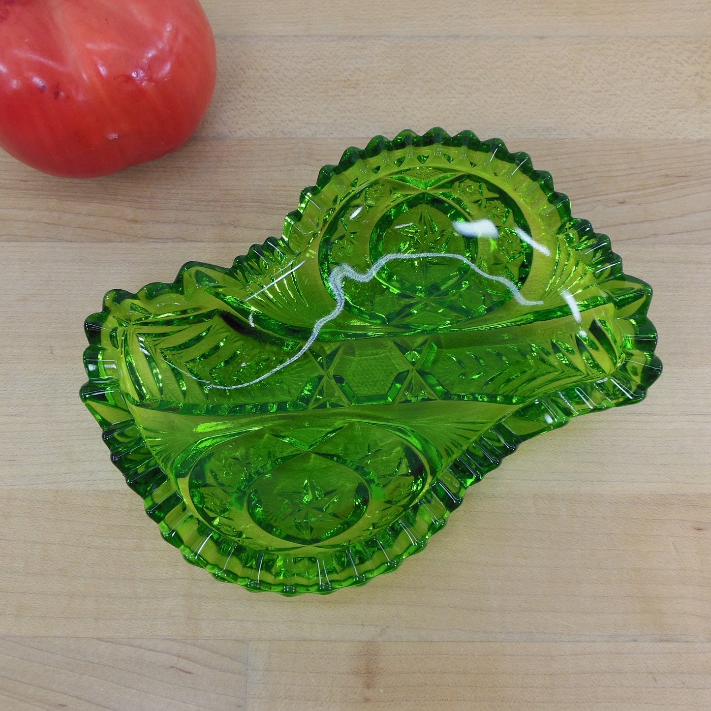 LE Smith Small Pressed Green Glass Ashtray Nut Candy Bowl Saw Tooth Stars