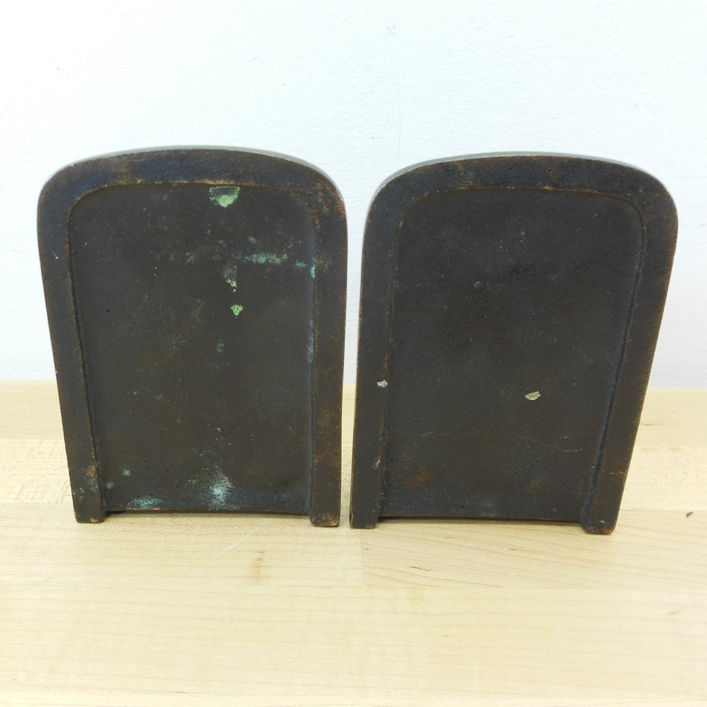 Rare Bronze Polychrome Painted Bookends Golfer Caddy Club House 1920-30s Matched