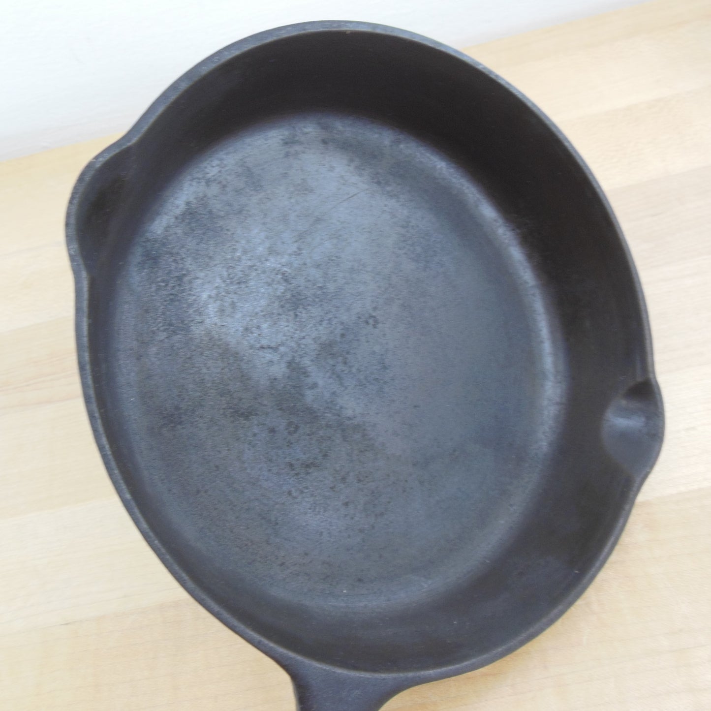 Unbranded Maker Hammered Cast Iron #3 Skillet No Marks restored