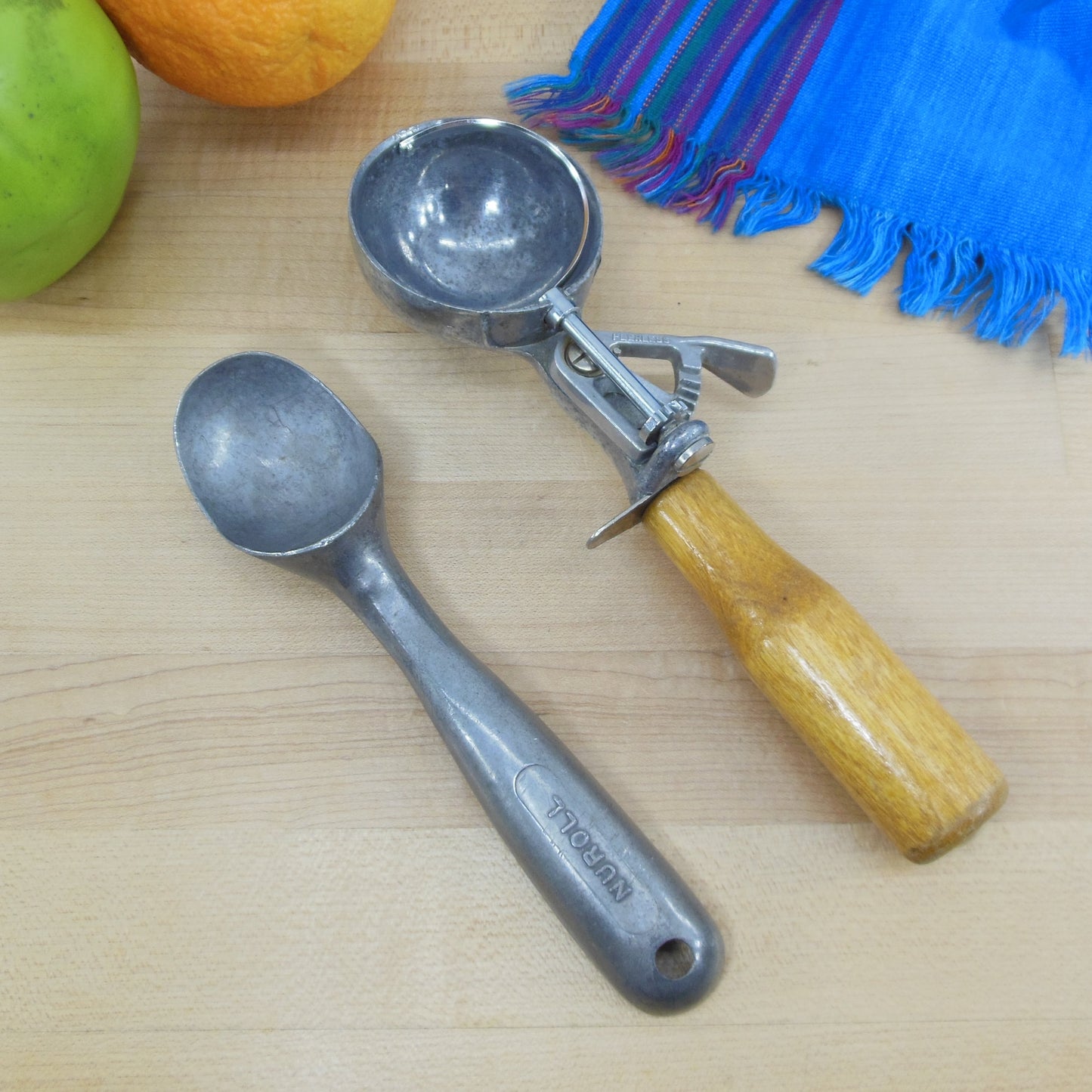 Peerless and Nuroll Ice Cream Scoops