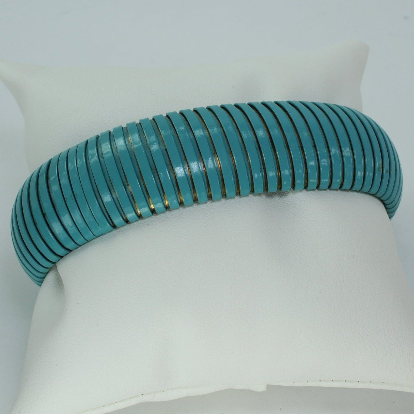 Vintage Stretch Bracelet Aqua Blue Metal on Gold Tone unusual