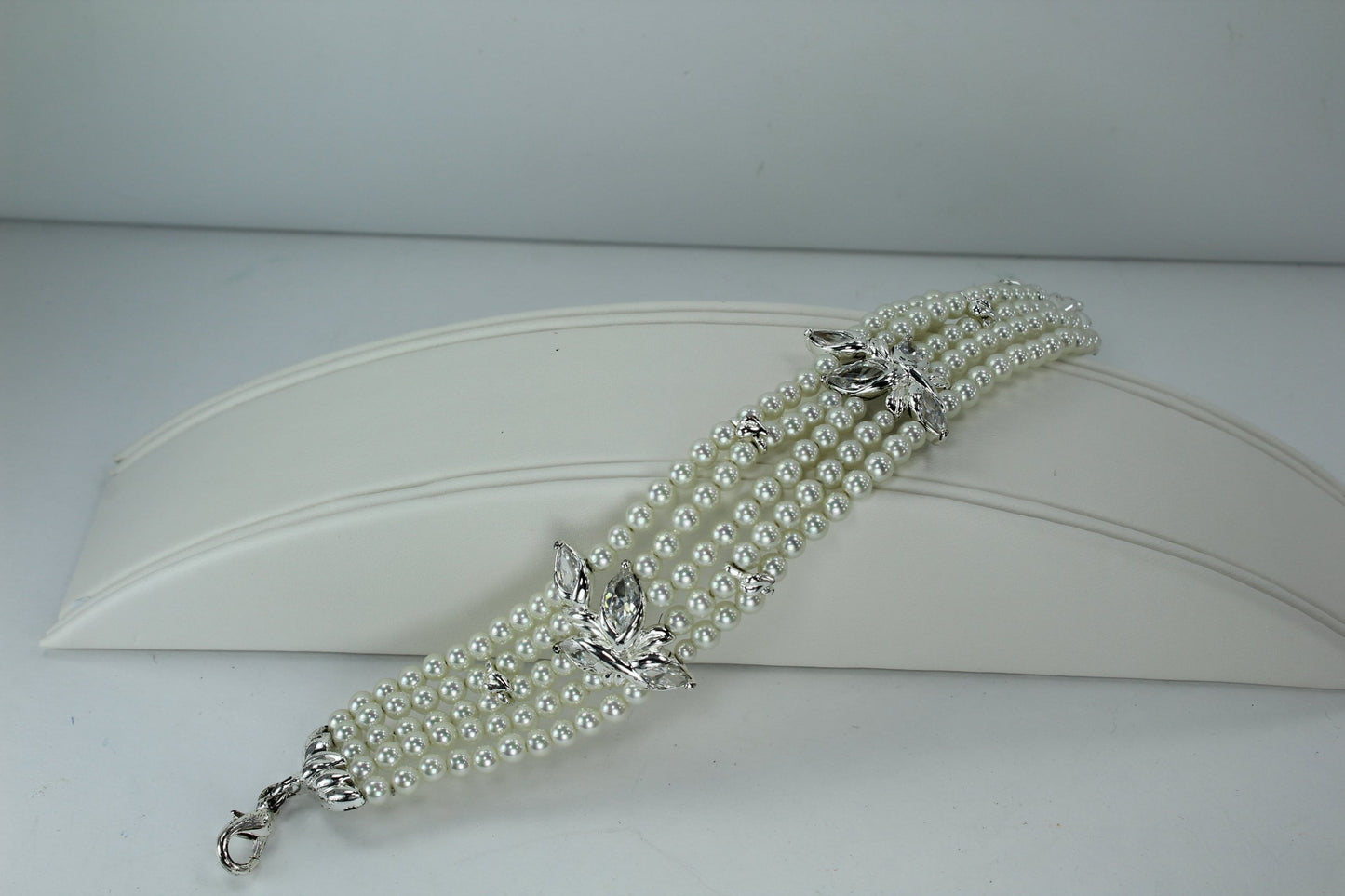 CAROLEE Pearl Bracelet 5 Strand Crystal Flowers Silver Leaves Wedding Accessory collectible