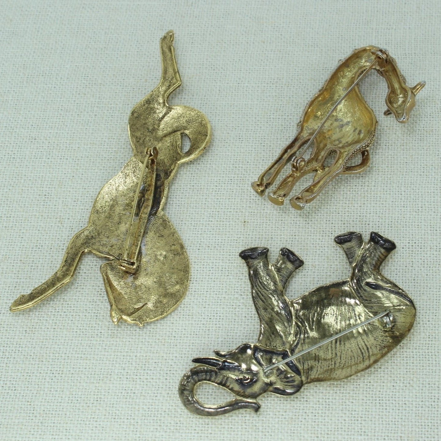 Animal Vintage Pins Lot 3 Unique Giraffe Stylized Horse Elephant from Estates dimensional